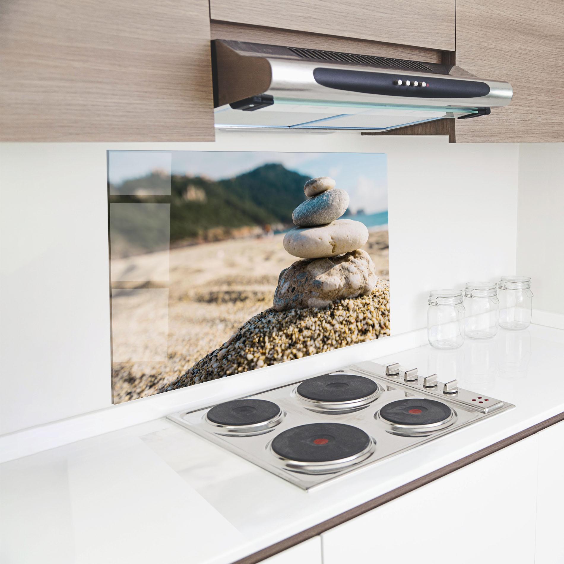 Küchenrückwand Glas Pyramid Stones Beach mockup 8