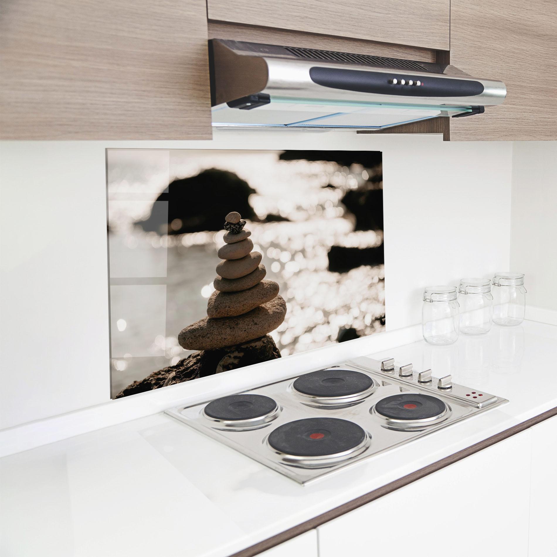 Küchenrückwand Glas Pyramid Stones mockup 8