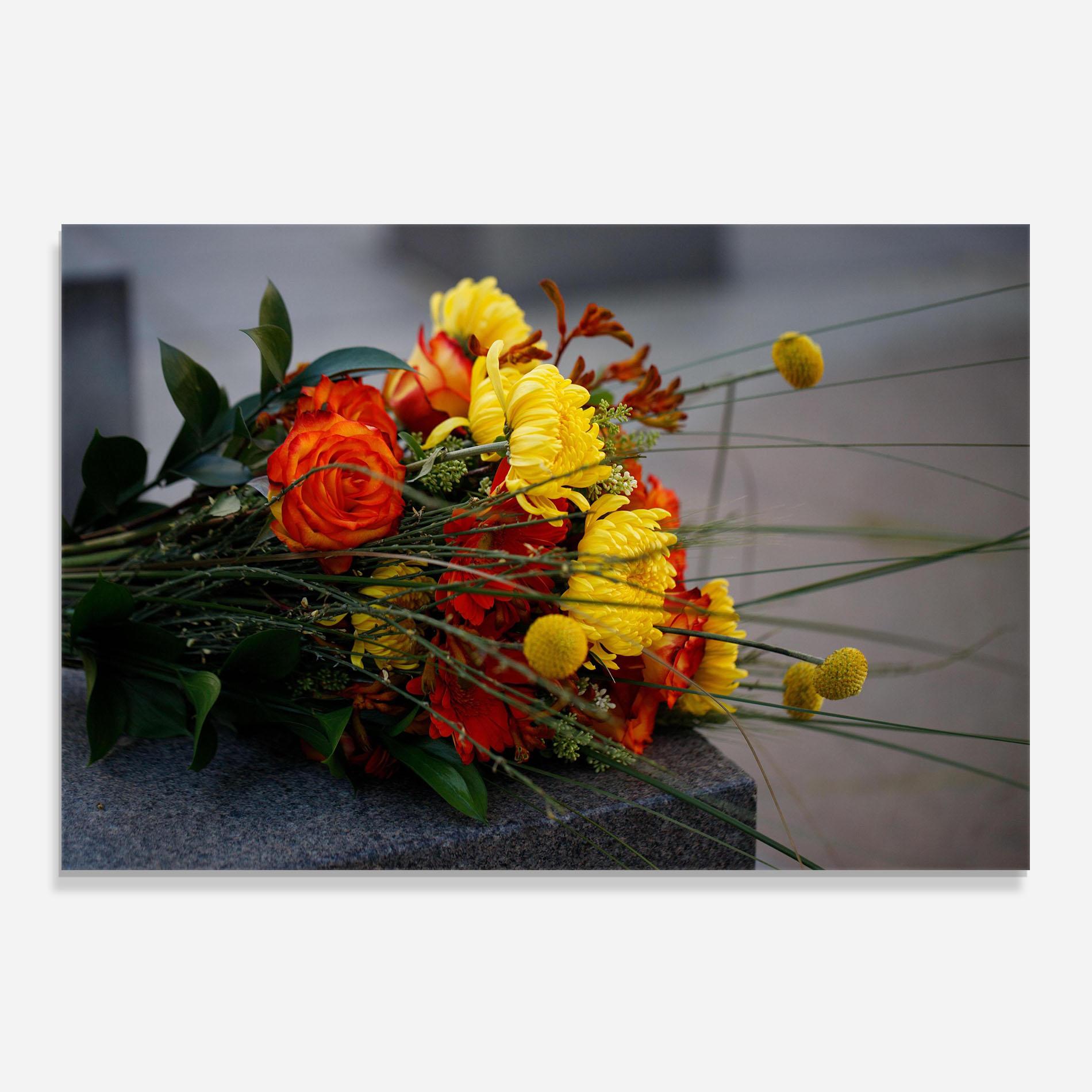 Küchenrückwand Glas Strong Yellow Bouquet mockup 0