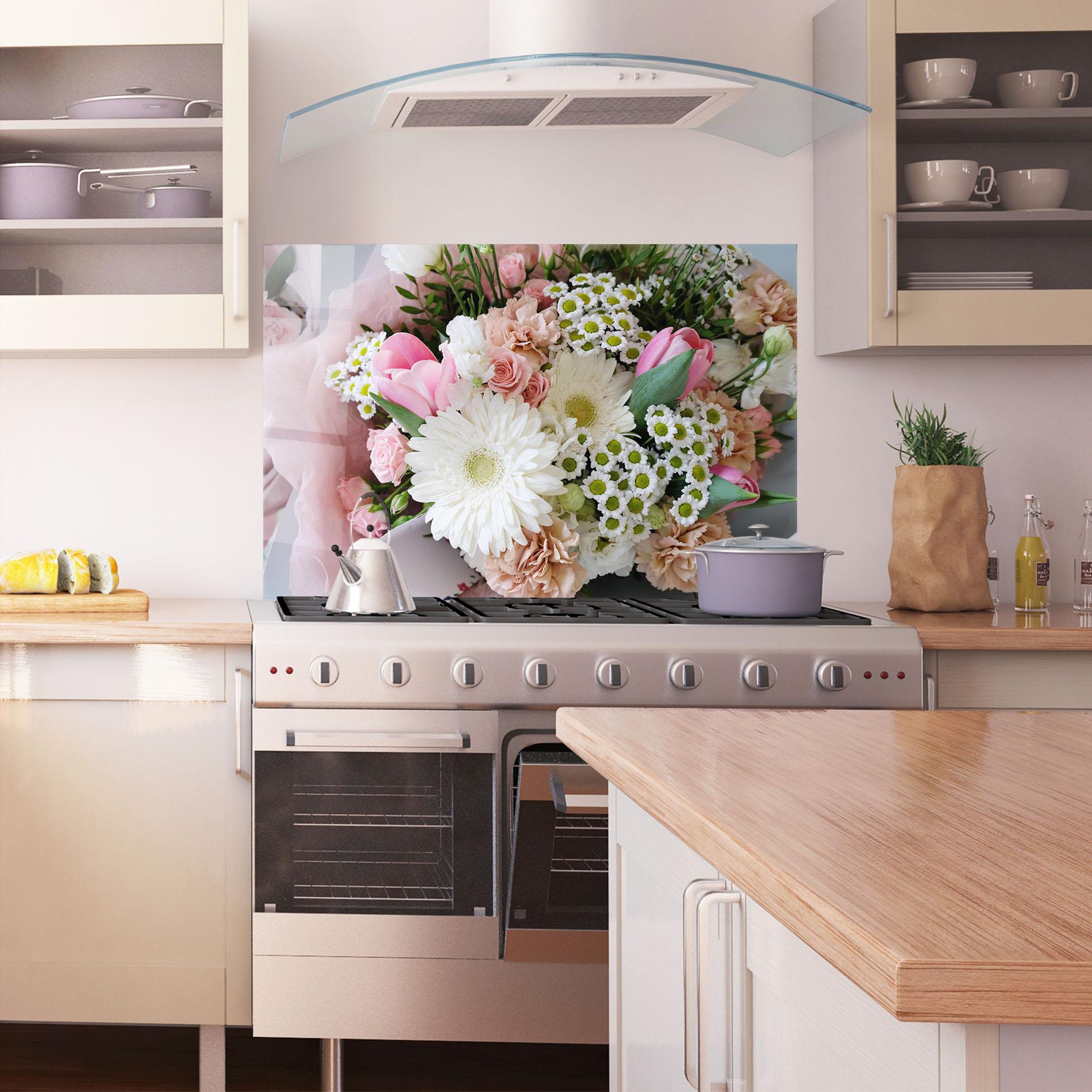 Küchenrückwand Glas Flower Mix Bouquet mockup 1