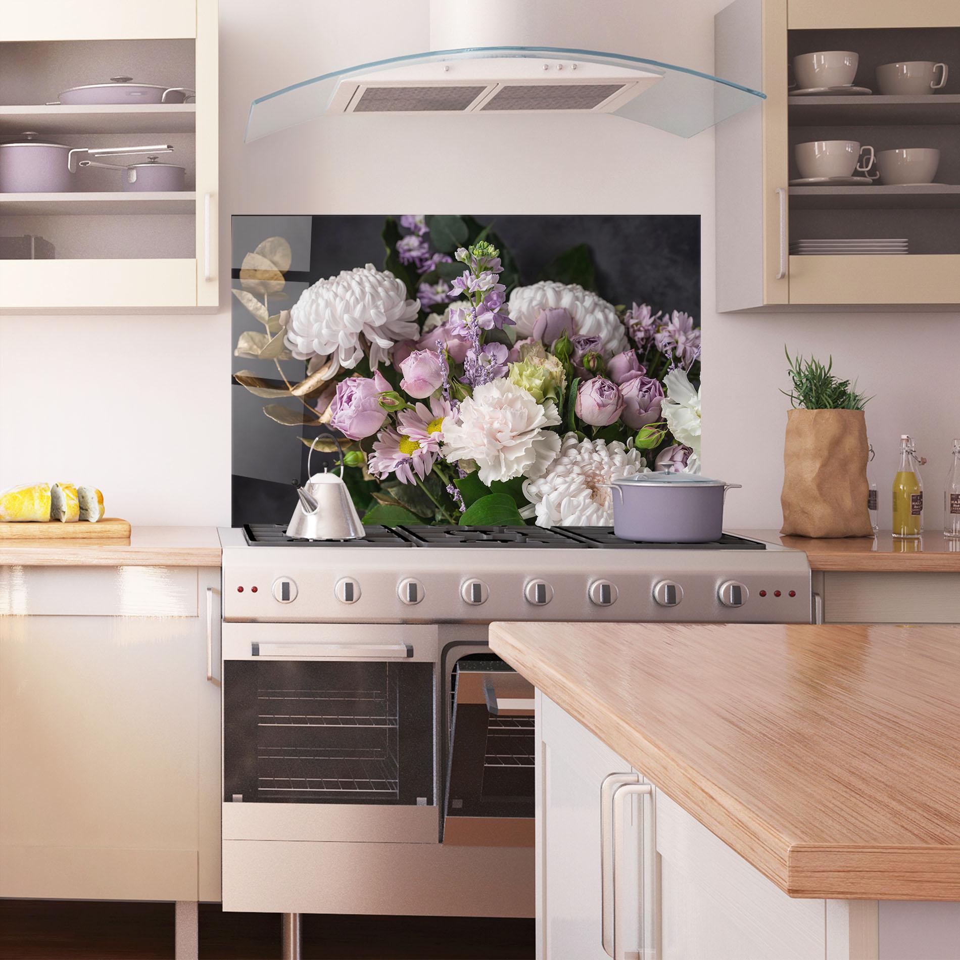 Küchenrückwand Glas Pastel Purple Bouquet mockup 1