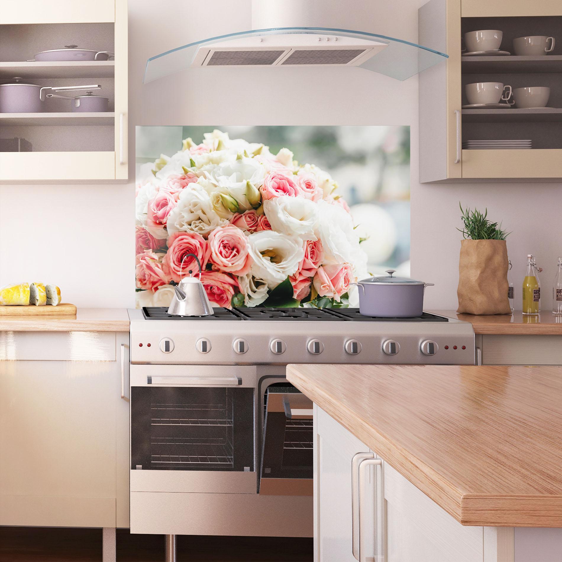 Küchenrückwand Glas Pink Beautiful Bouquet mockup 1