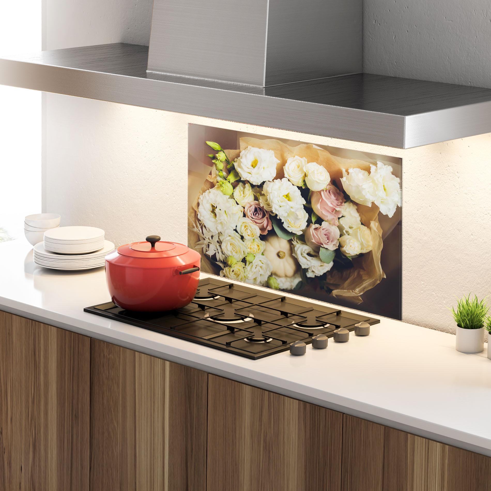 Küchenrückwand Glas White Flowers Bouquet mockup 4