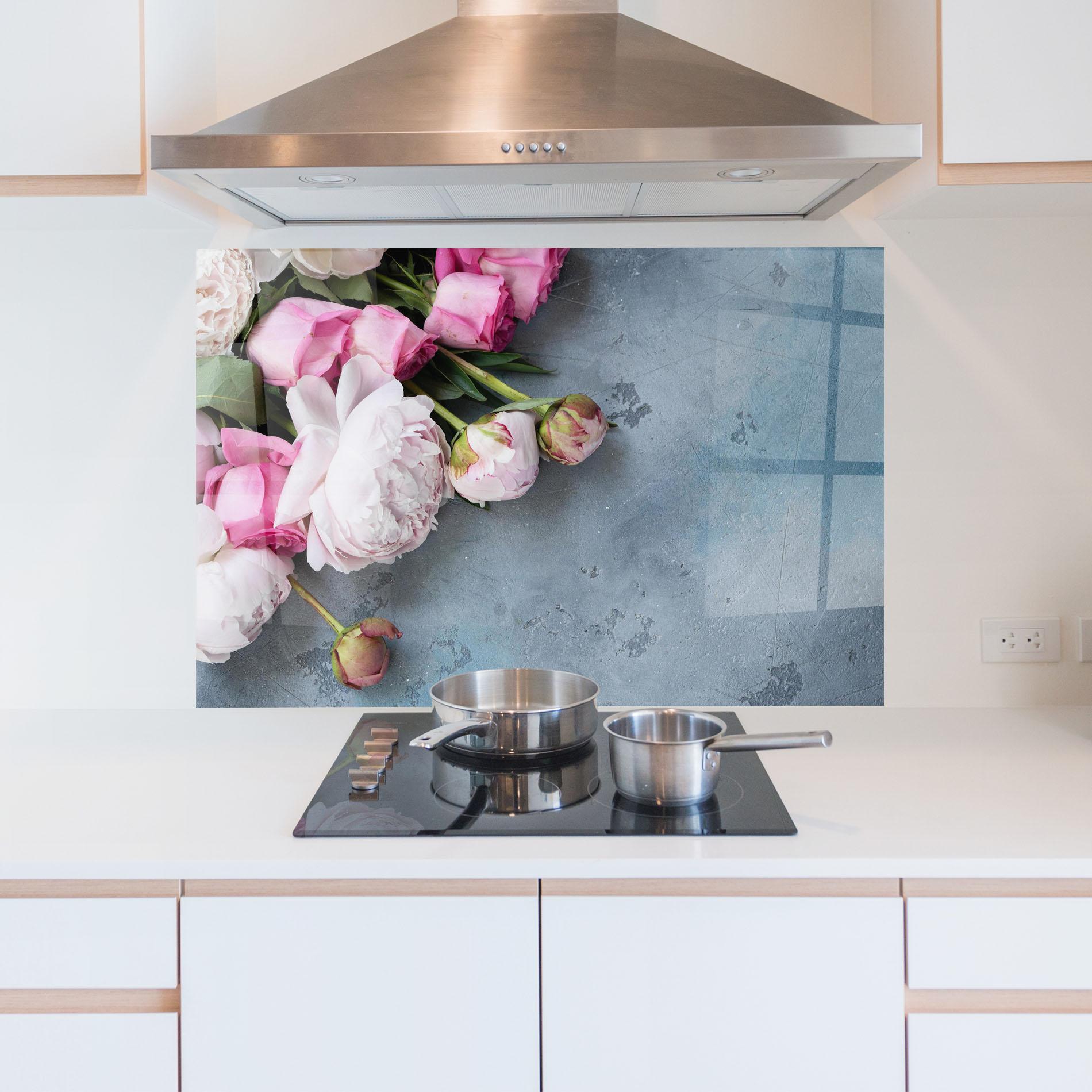 Küchenrückwand Glas Cute Pink Peonies mockup 5