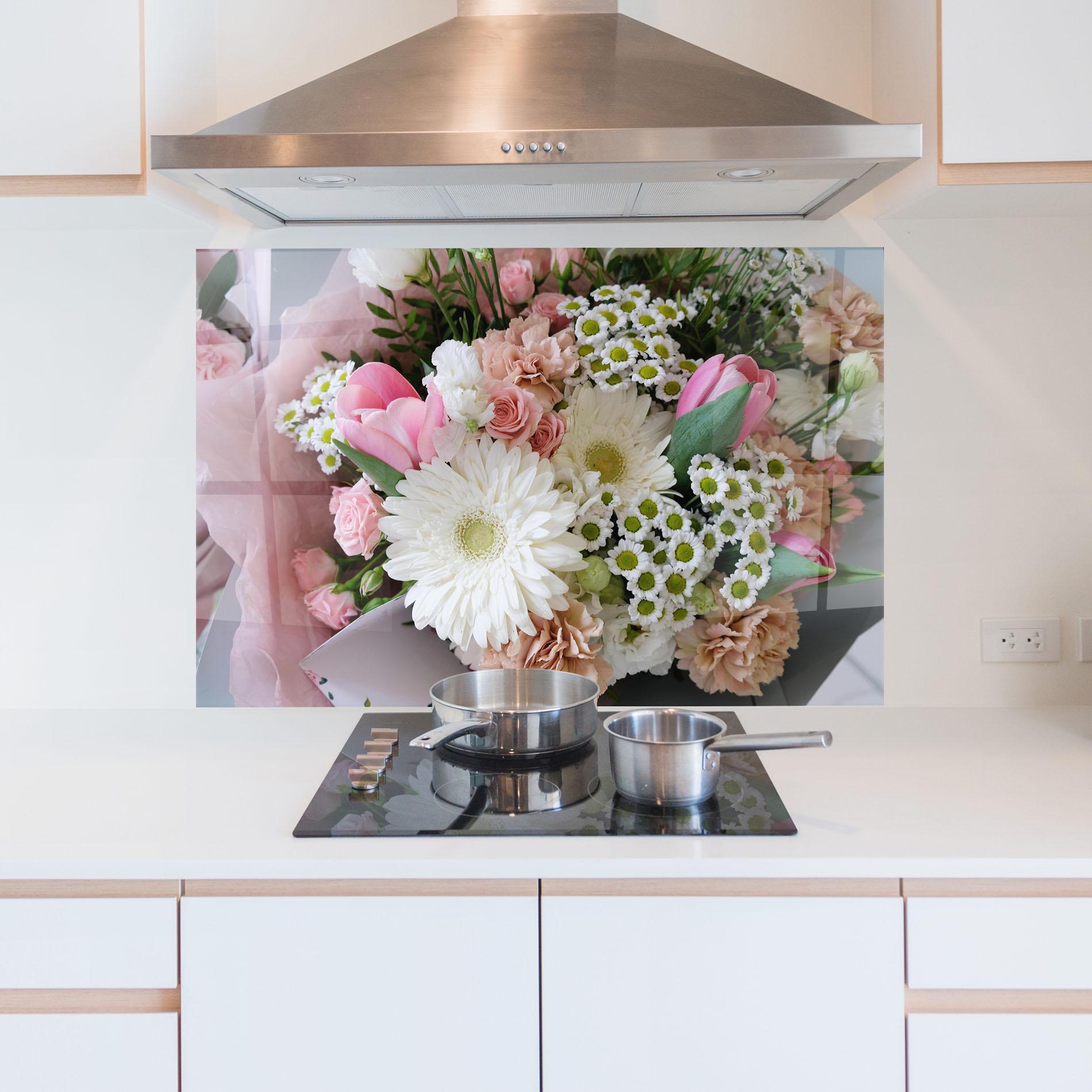 Küchenrückwand Glas Flower Mix Bouquet mockup 5
