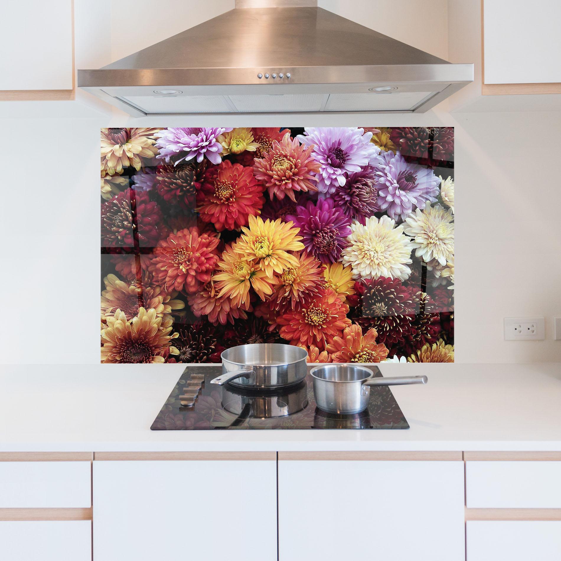 Küchenrückwand Glas Flower Wall mockup 5