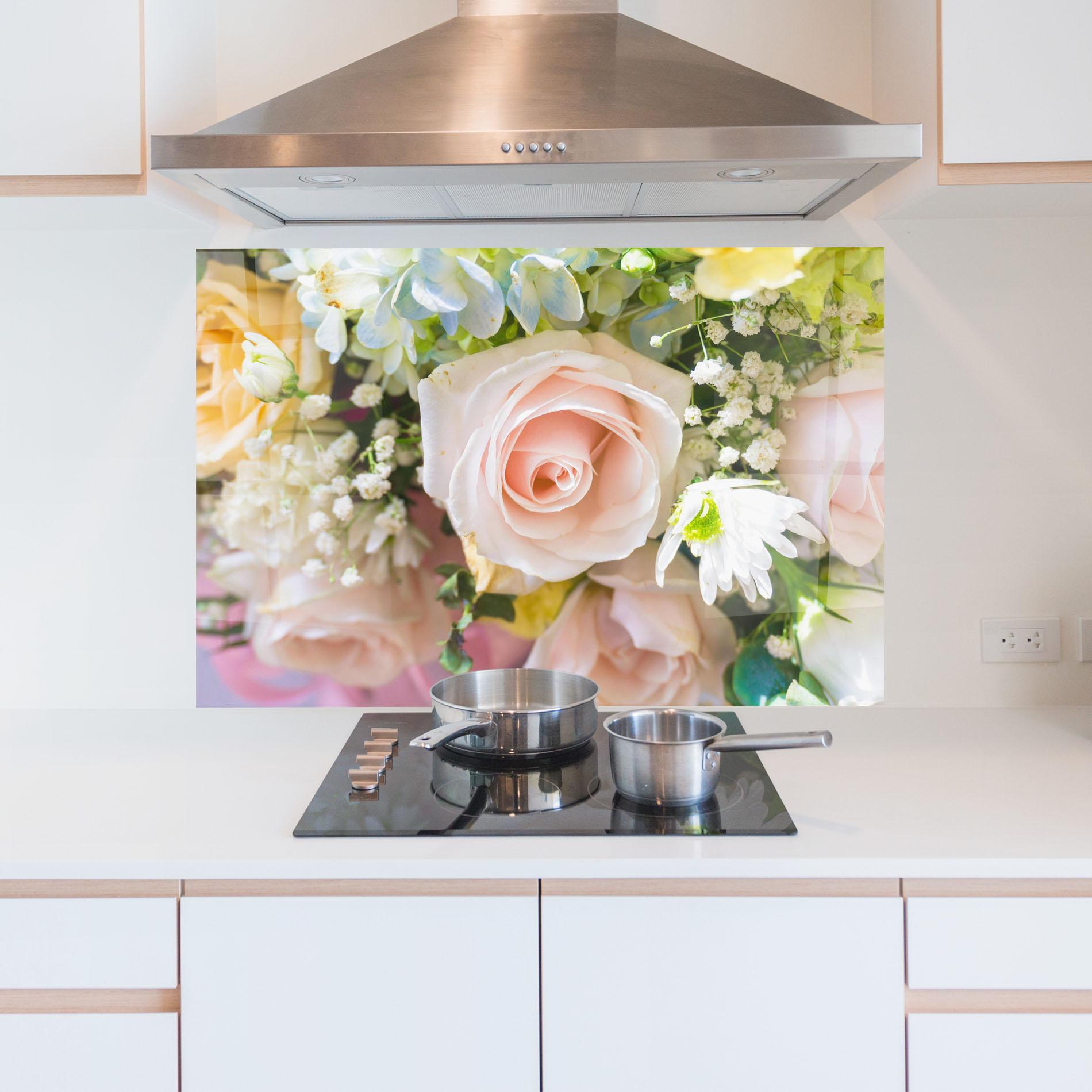 Küchenrückwand Glas Light Pink Bouquet mockup 5