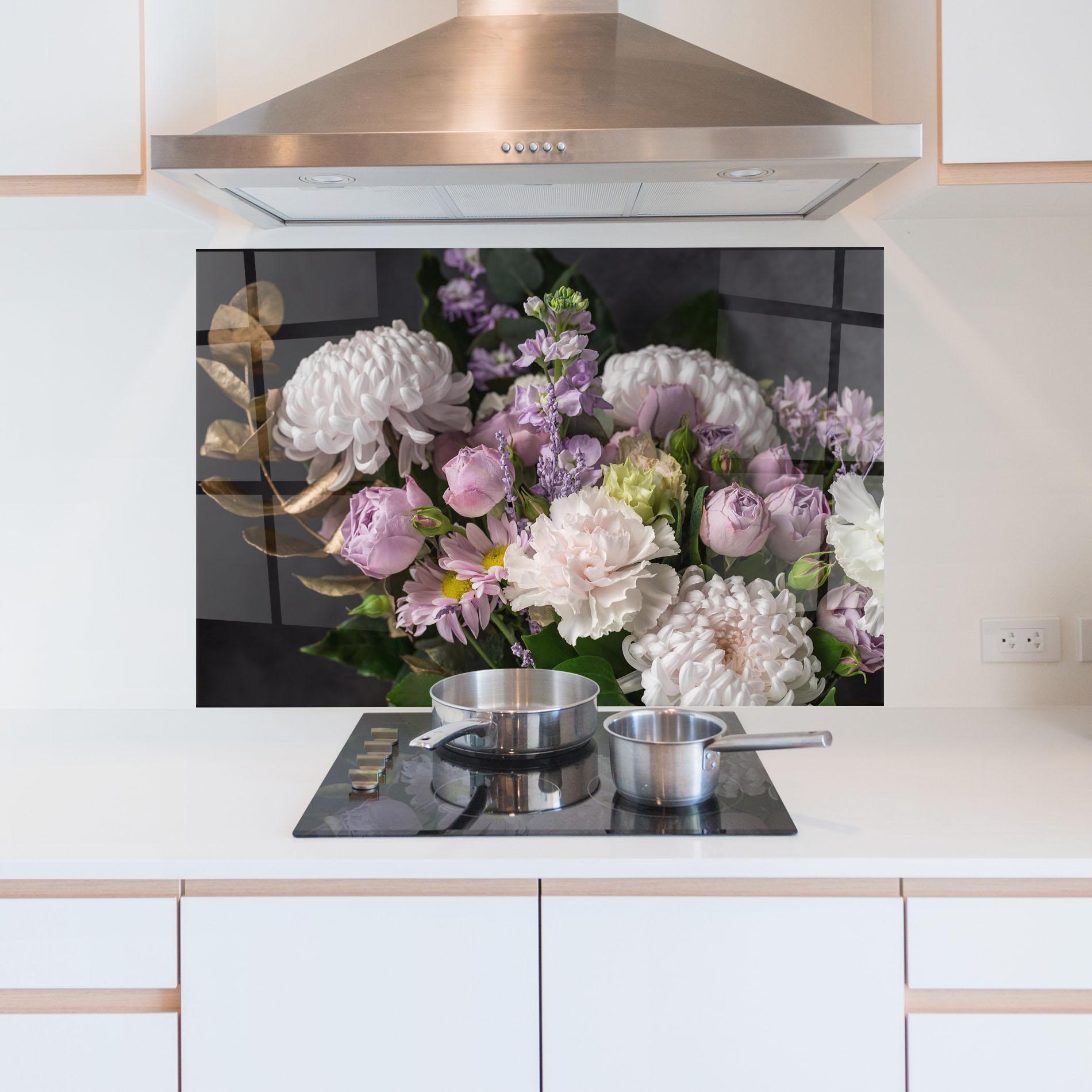 Küchenrückwand Glas Pastel Purple Bouquet mockup 5