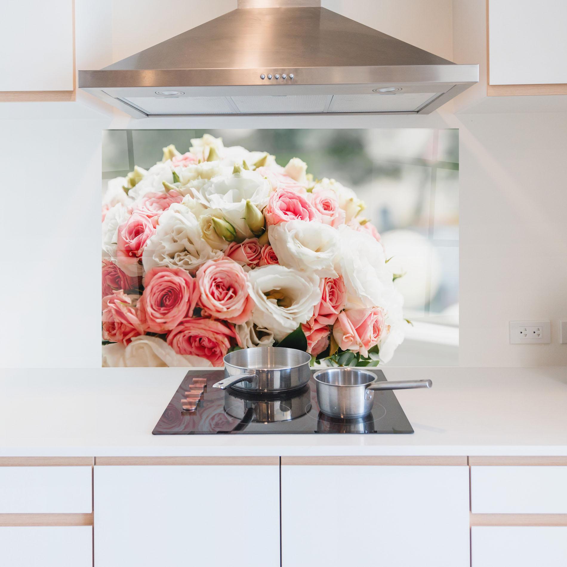 Küchenrückwand Glas Pink Beautiful Bouquet mockup 5