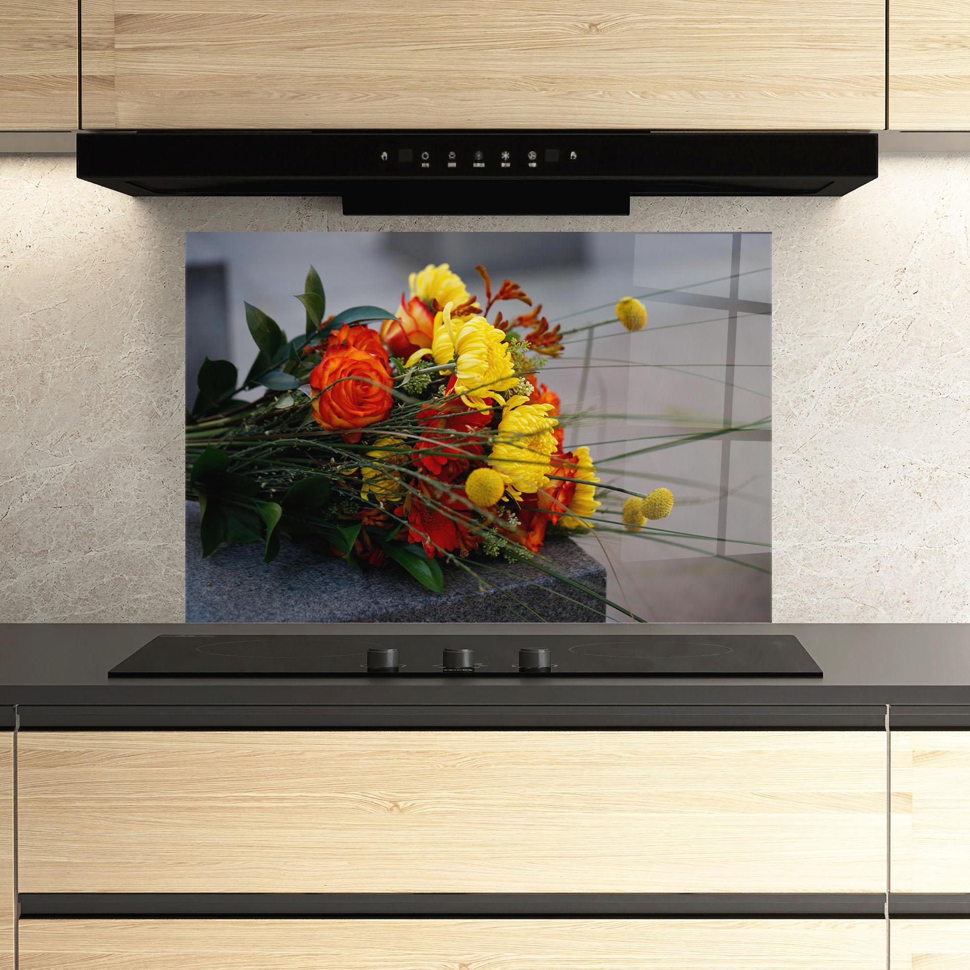 Küchenrückwand Glas Strong Yellow Bouquet mockup 3