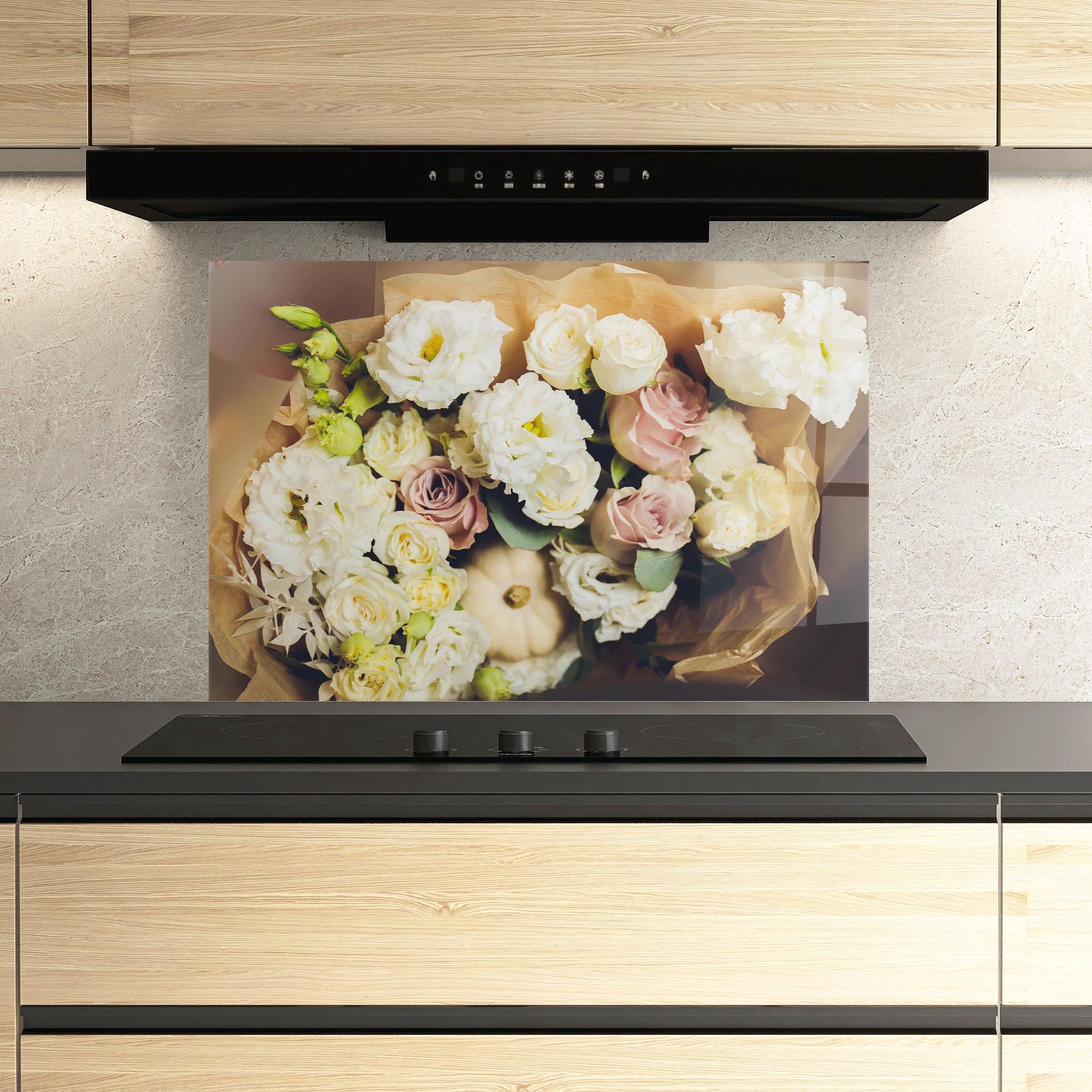 Küchenrückwand Glas White Flowers Bouquet mockup 3