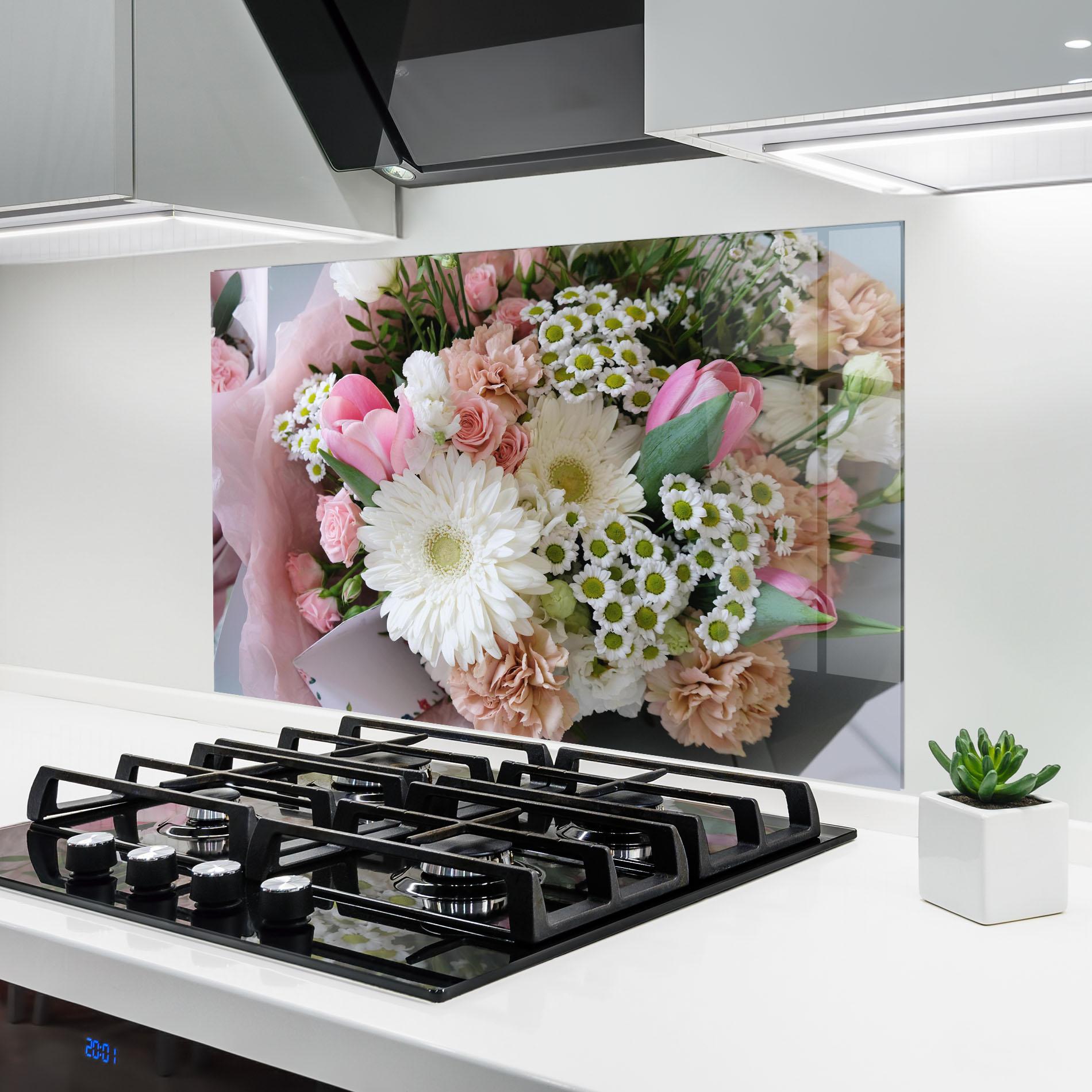 Küchenrückwand Glas Flower Mix Bouquet mockup 6