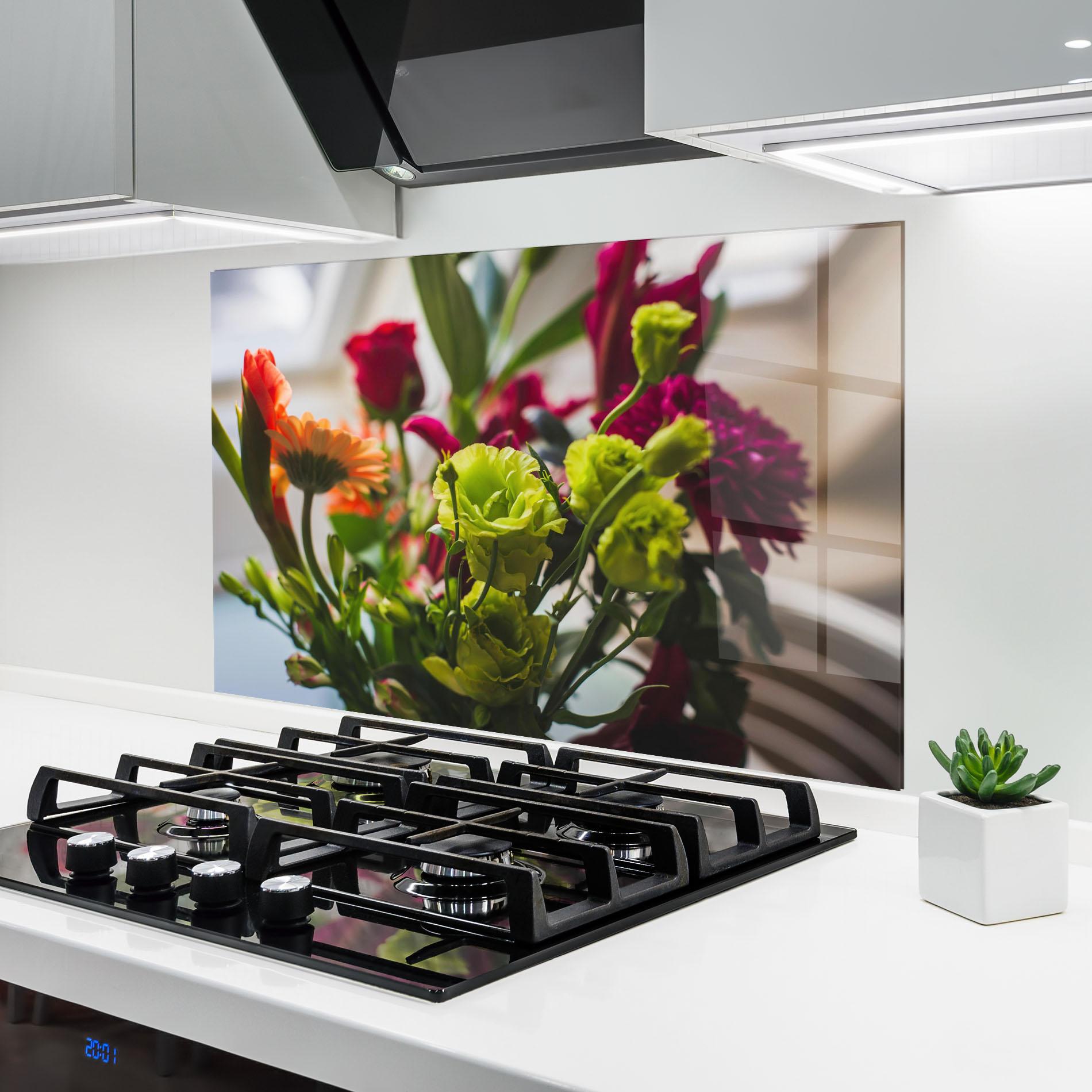 Küchenrückwand Glas Green Flowers Bouquet mockup 6