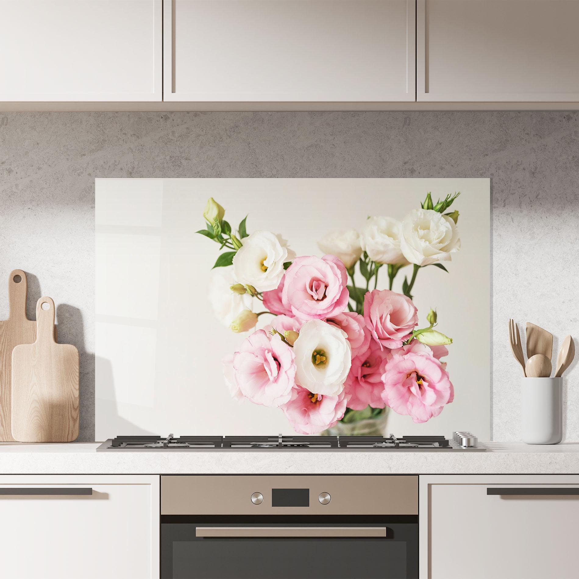 Küchenrückwand Glas Cute Pink Flowers mockup 7