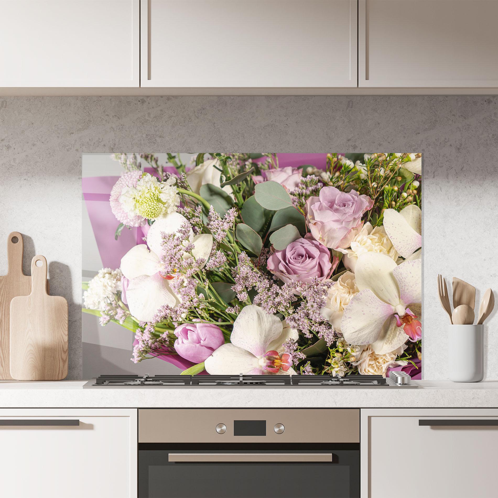 Küchenrückwand Glas Cute Purple Bouquet mockup 7
