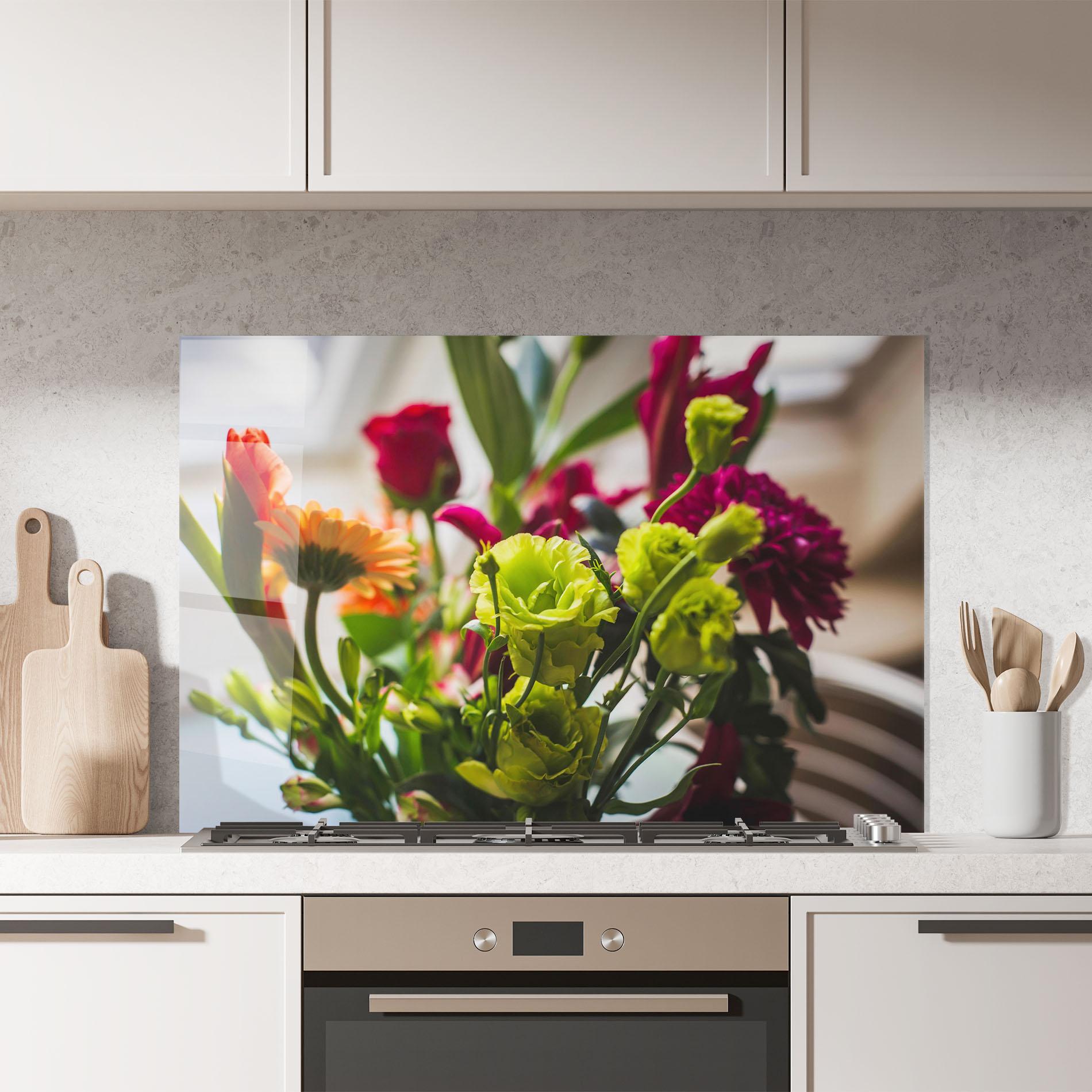 Küchenrückwand Glas Green Flowers Bouquet mockup 7