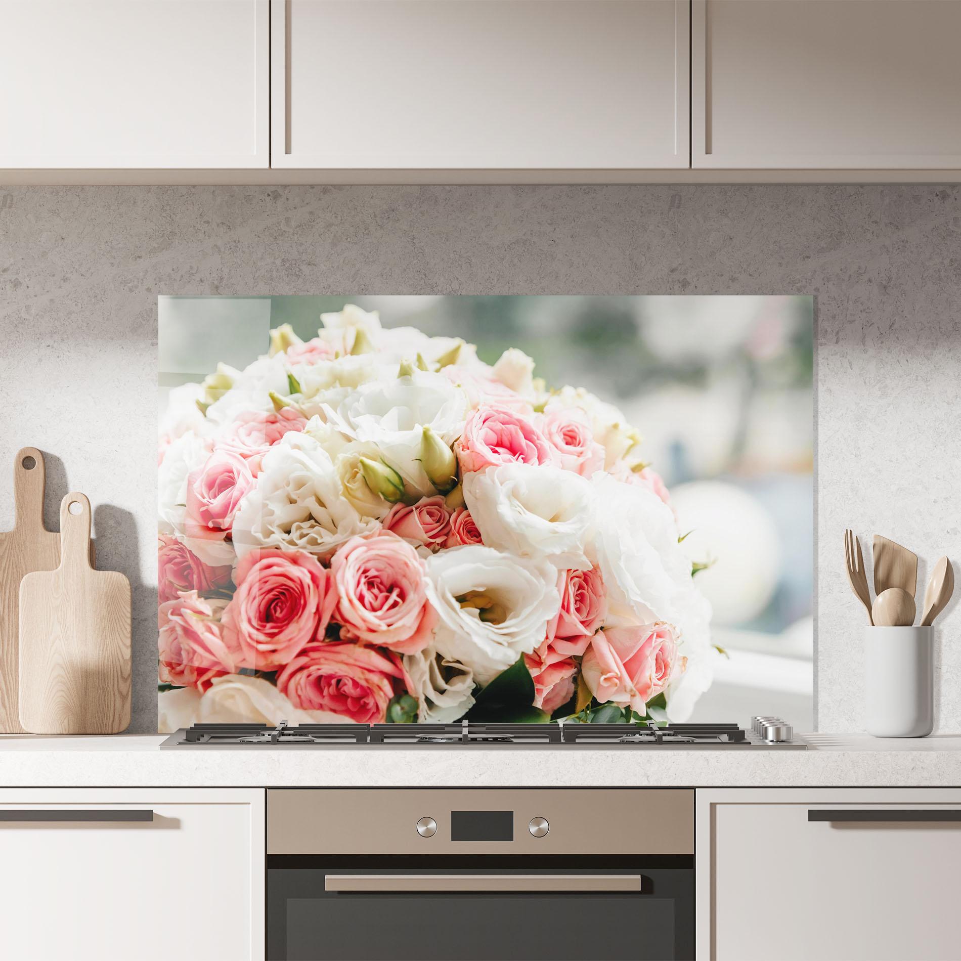 Küchenrückwand Glas Pink Beautiful Bouquet mockup 7
