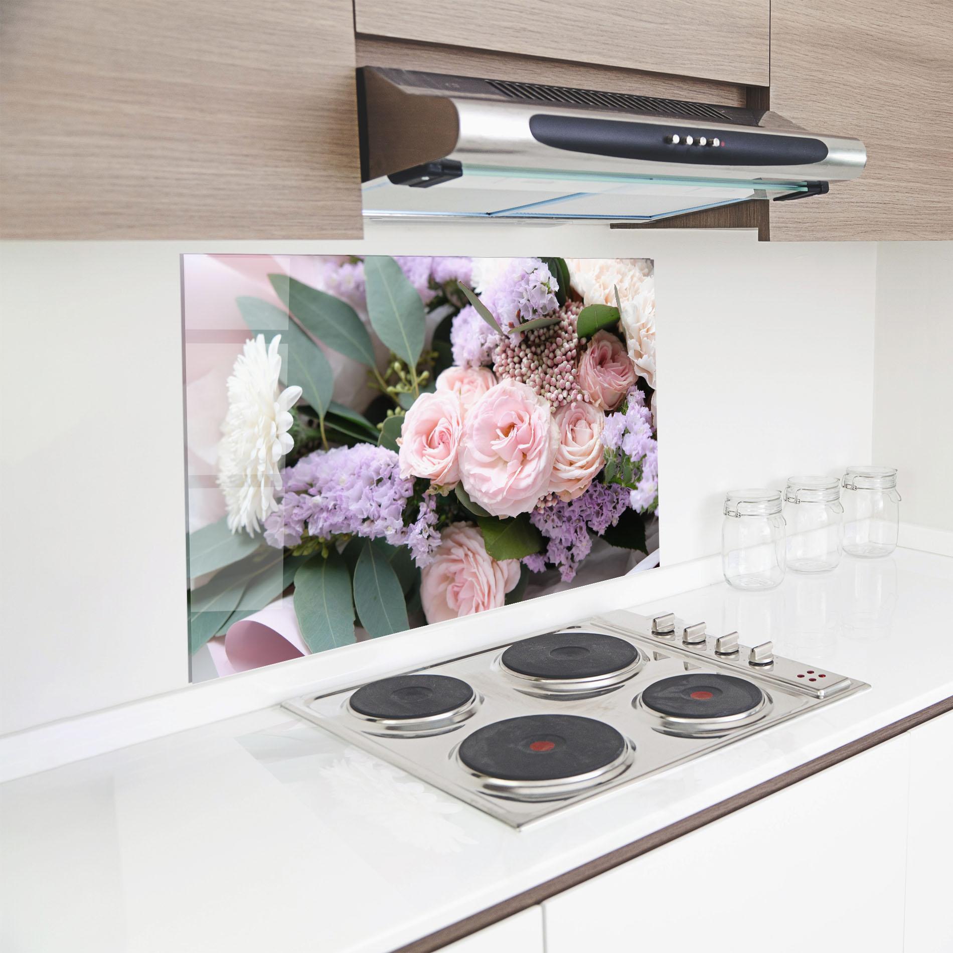 Küchenrückwand Glas Beautiful Pink Roses mockup 8