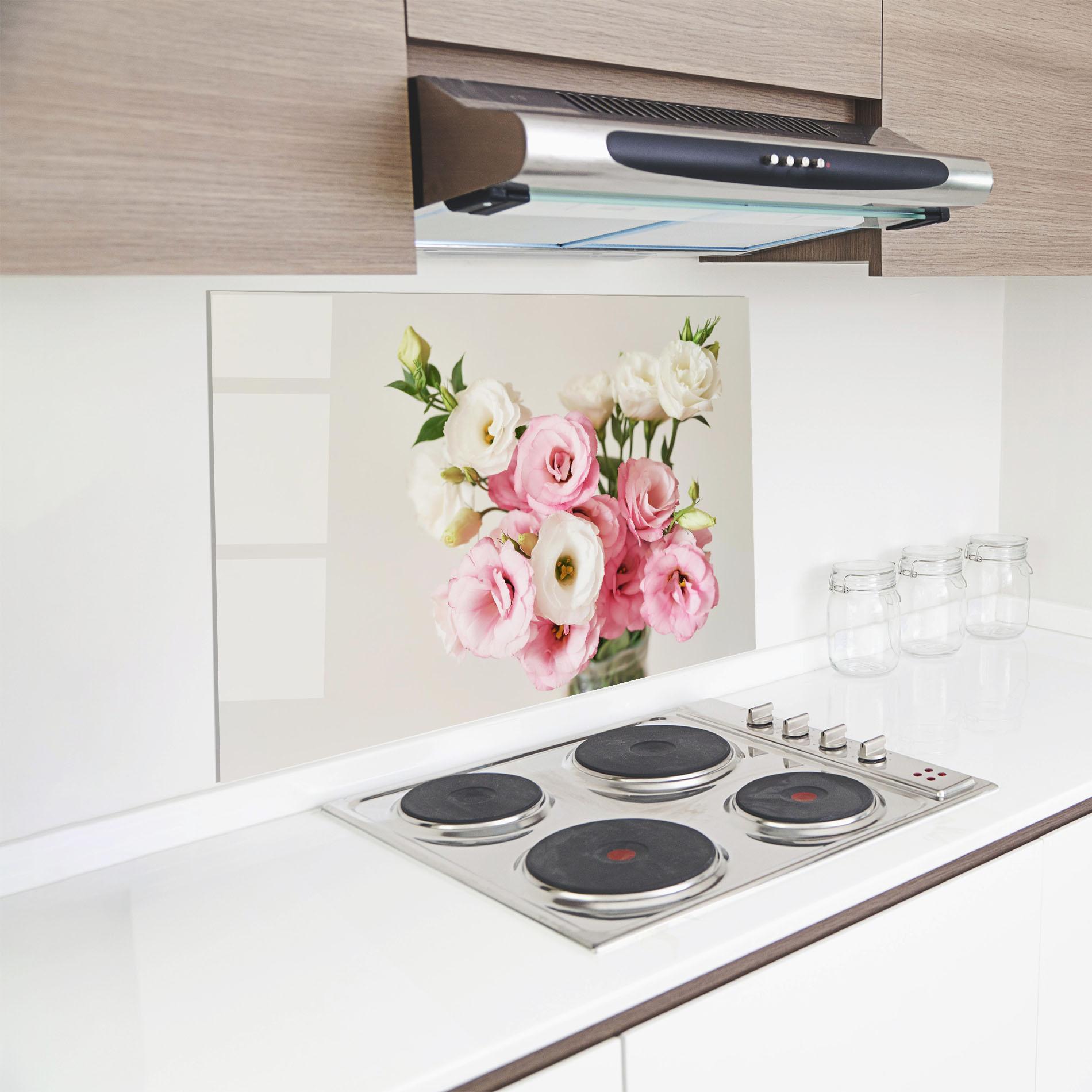 Küchenrückwand Glas Cute Pink Flowers mockup 8