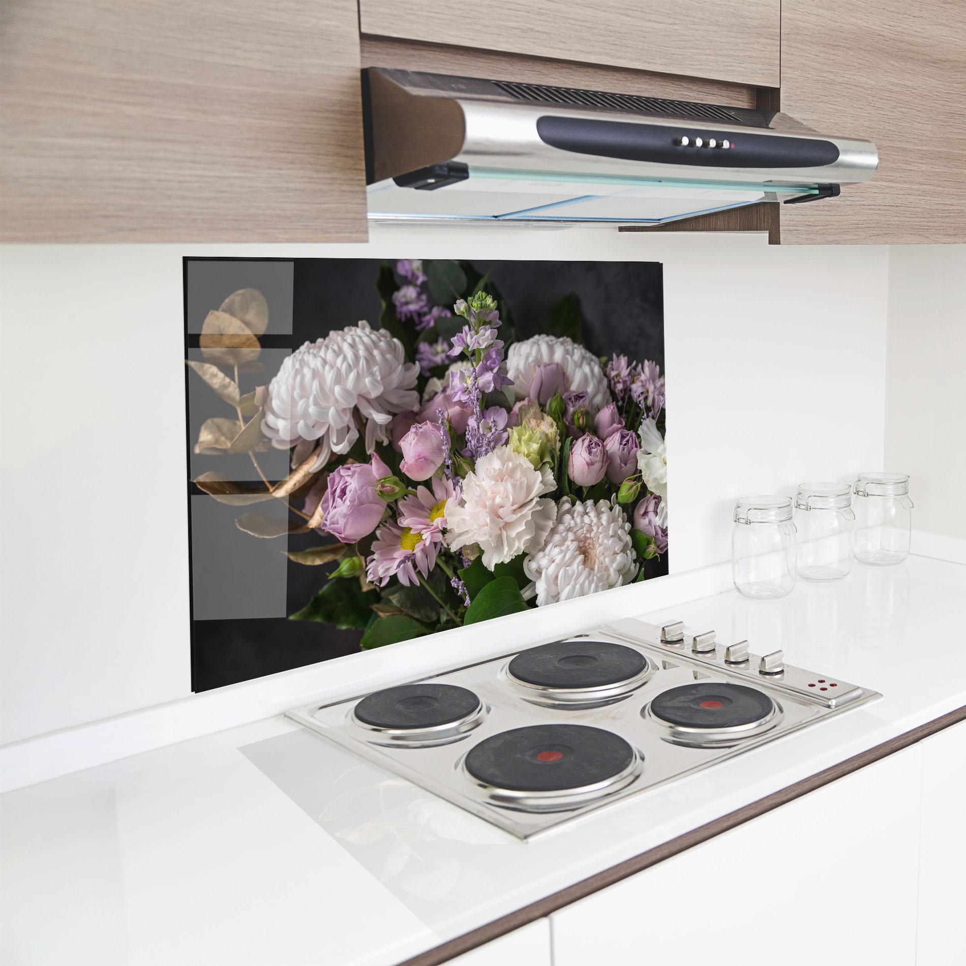 Küchenrückwand Glas Pastel Purple Bouquet mockup 8