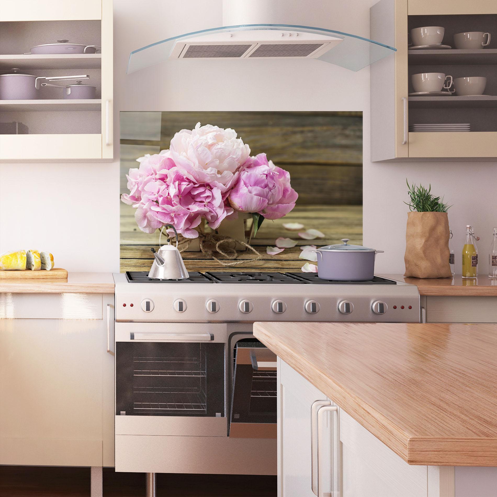 Küchenrückwand Glas Peony On Table mockup 1