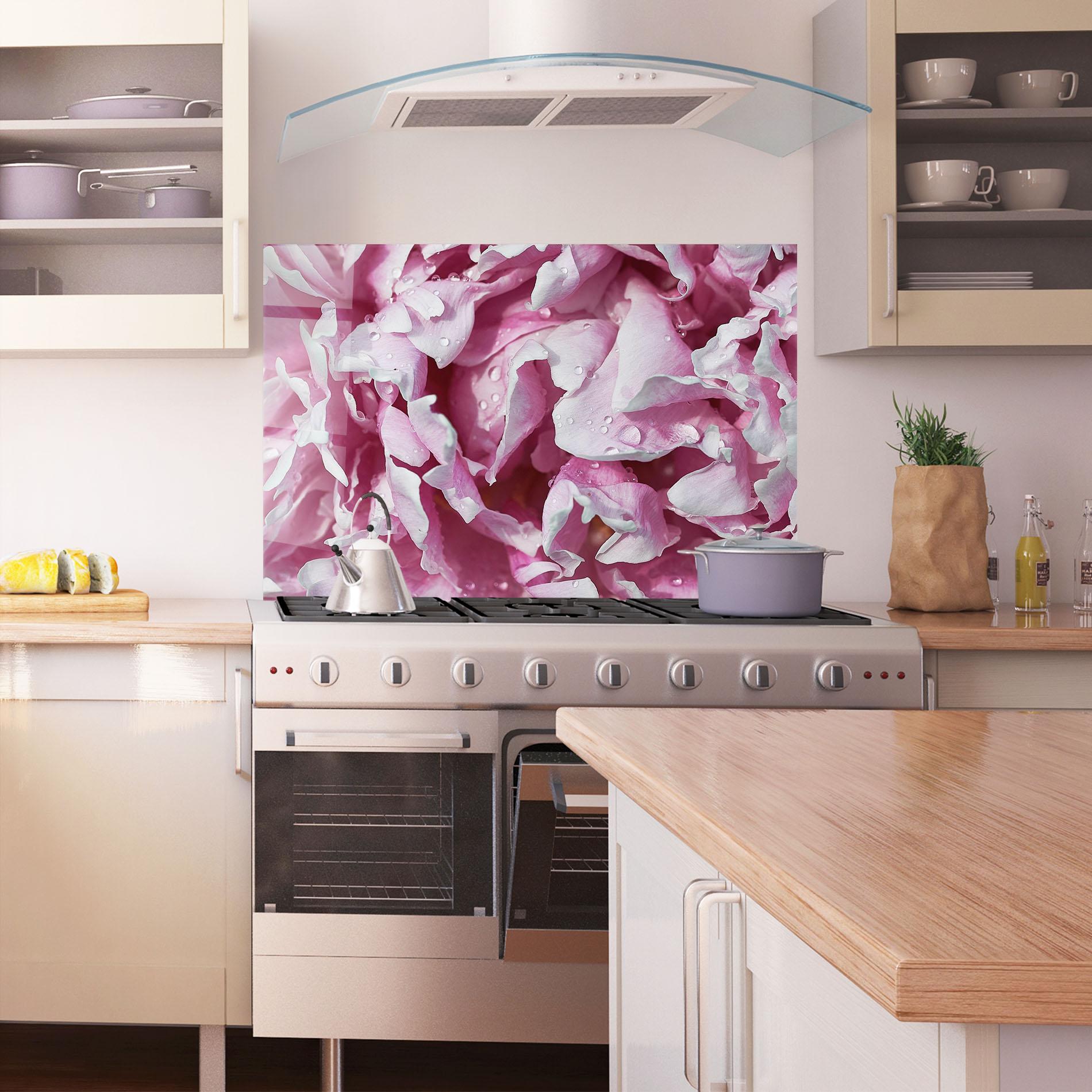 Küchenrückwand Glas Peony Petals mockup 1
