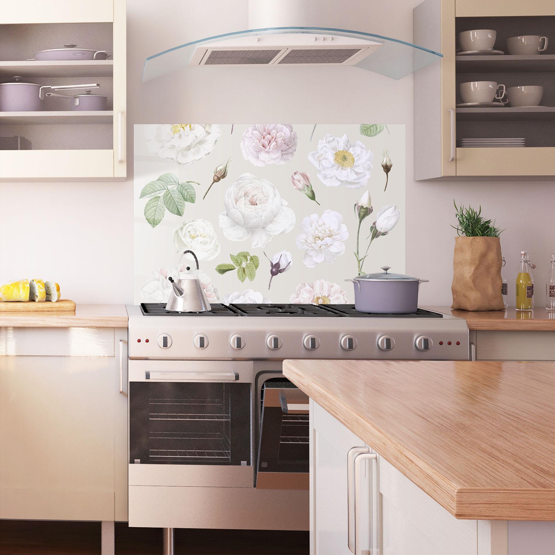 Küchenrückwand Glas White Peony On Cream mockup 1