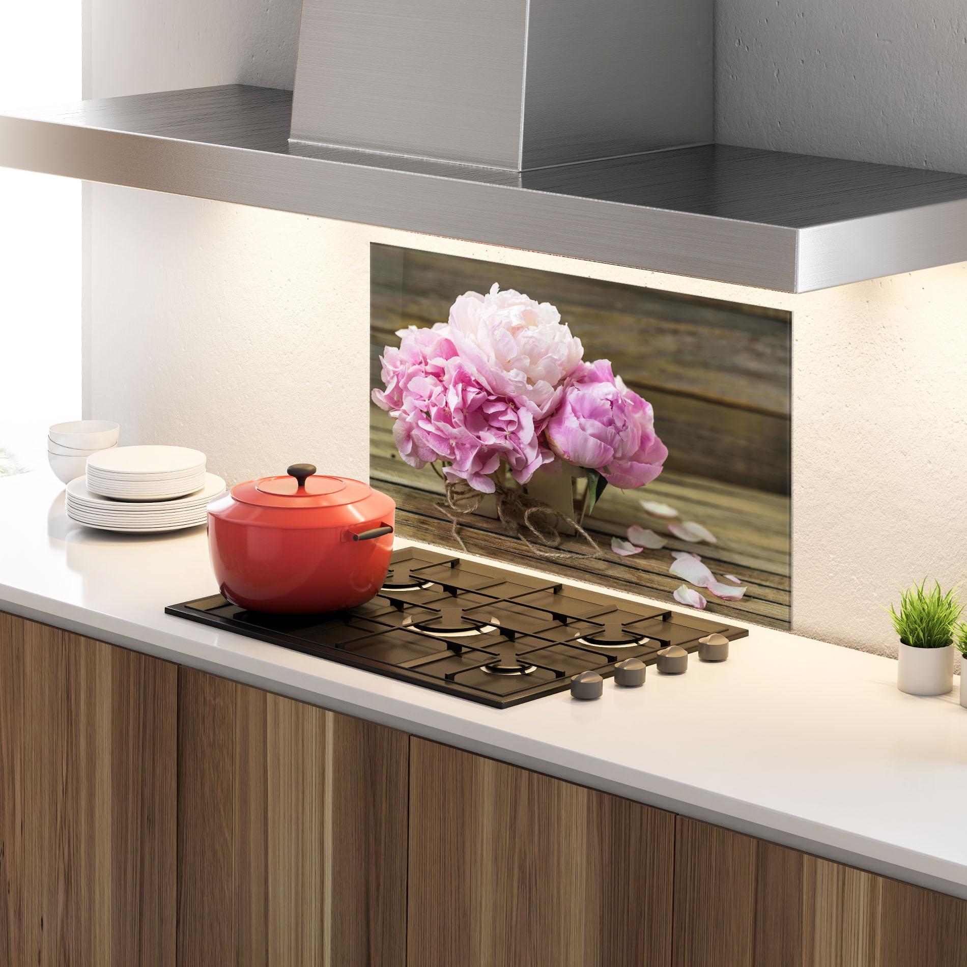 Küchenrückwand Glas Peony On Table mockup 4