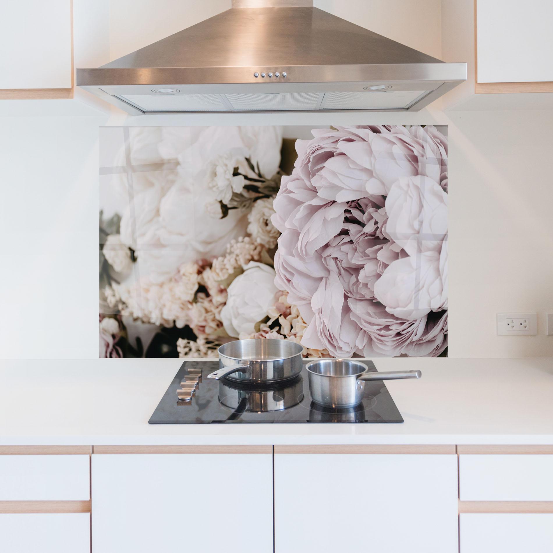 Küchenrückwand Glas Grey Peony Bouquet mockup 5