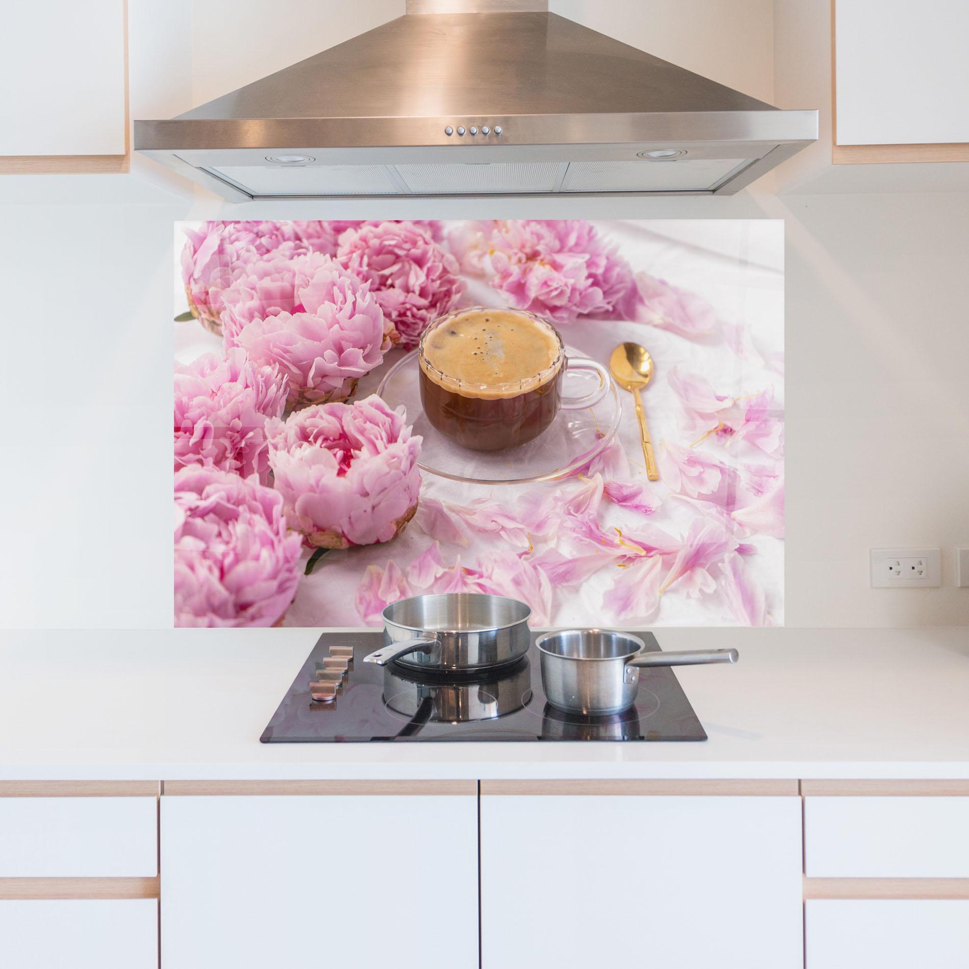 Küchenrückwand Glas Peony And Coffee mockup 5