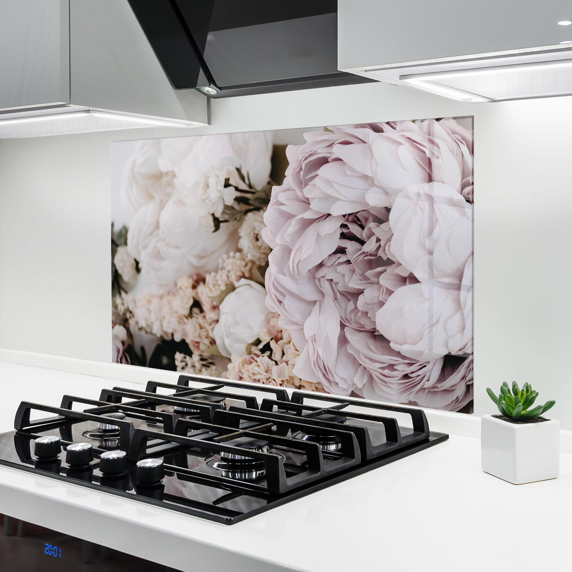 Küchenrückwand Glas Grey Peony Bouquet mockup 6