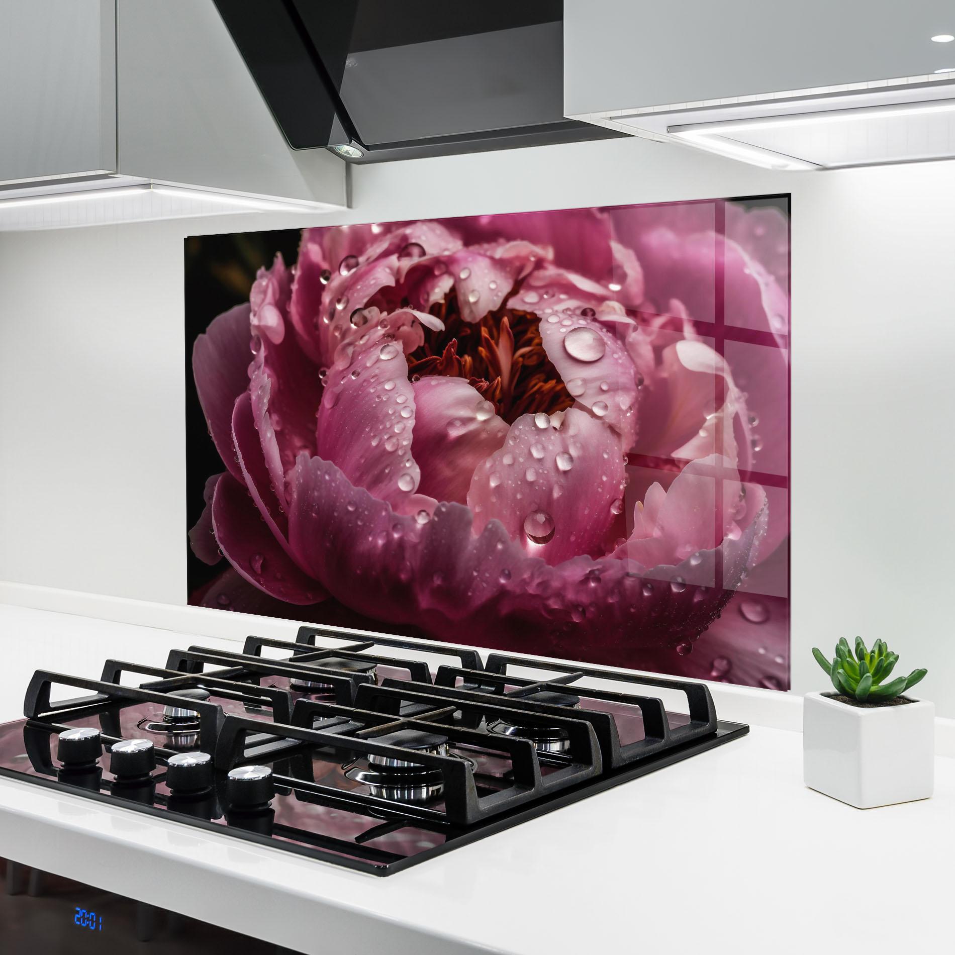 Küchenrückwand Glas Peony Close Up After Rain mockup 6