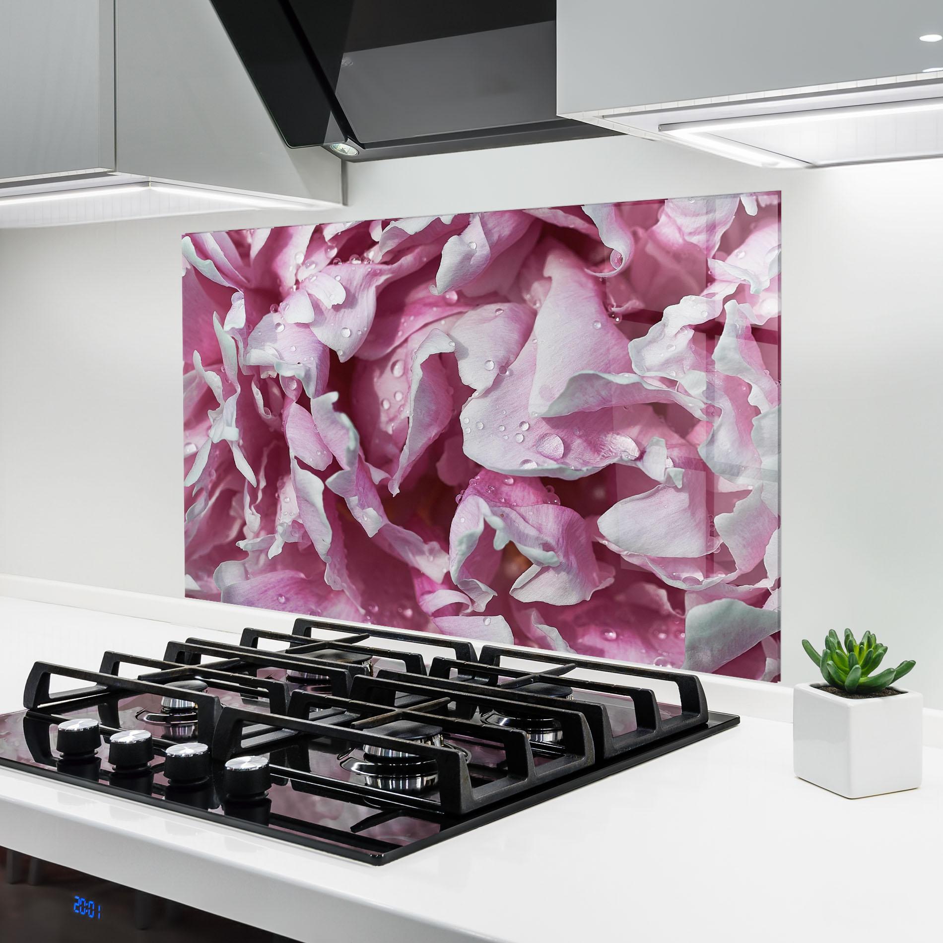 Küchenrückwand Glas Peony Petals mockup 6