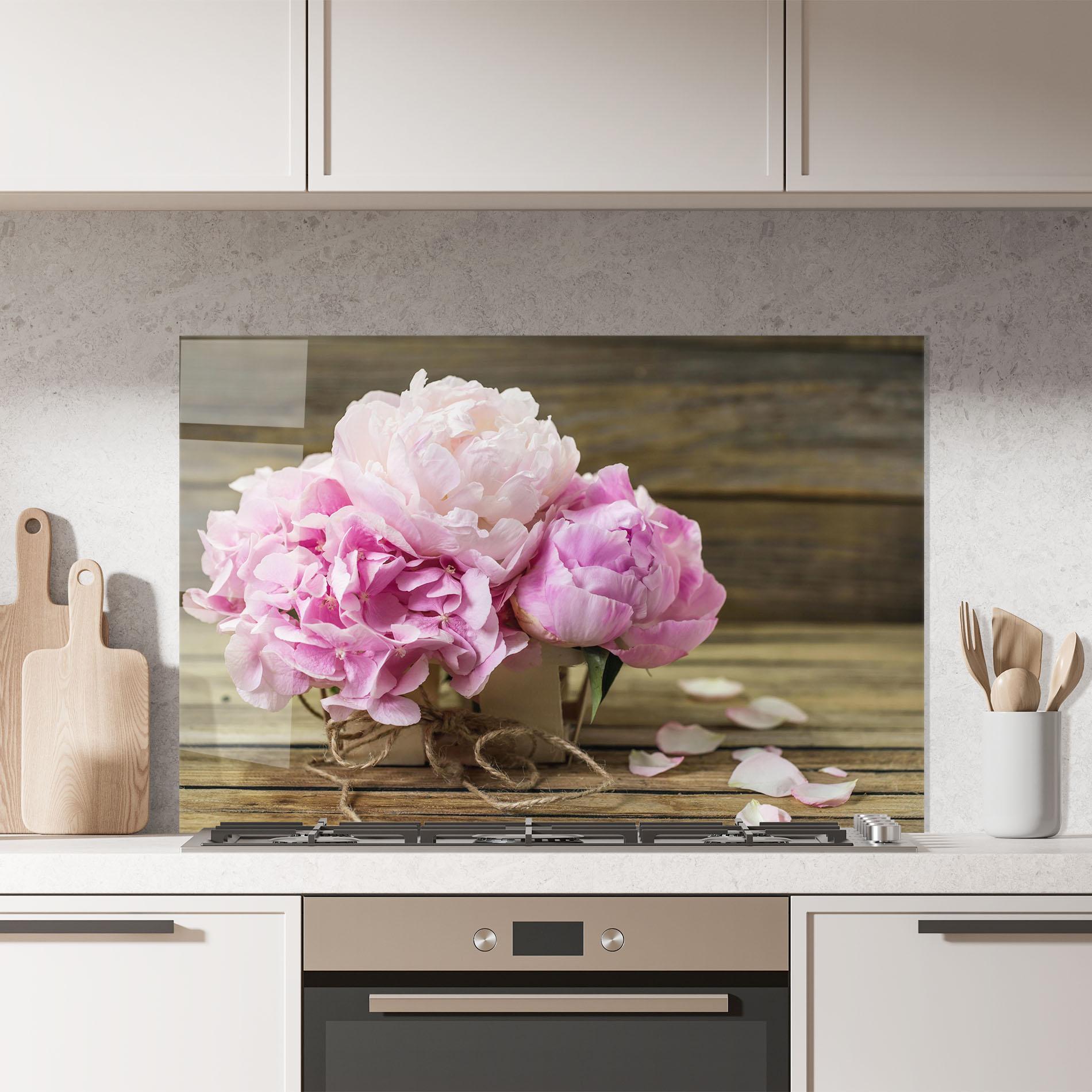 Küchenrückwand Glas Peony On Table mockup 7