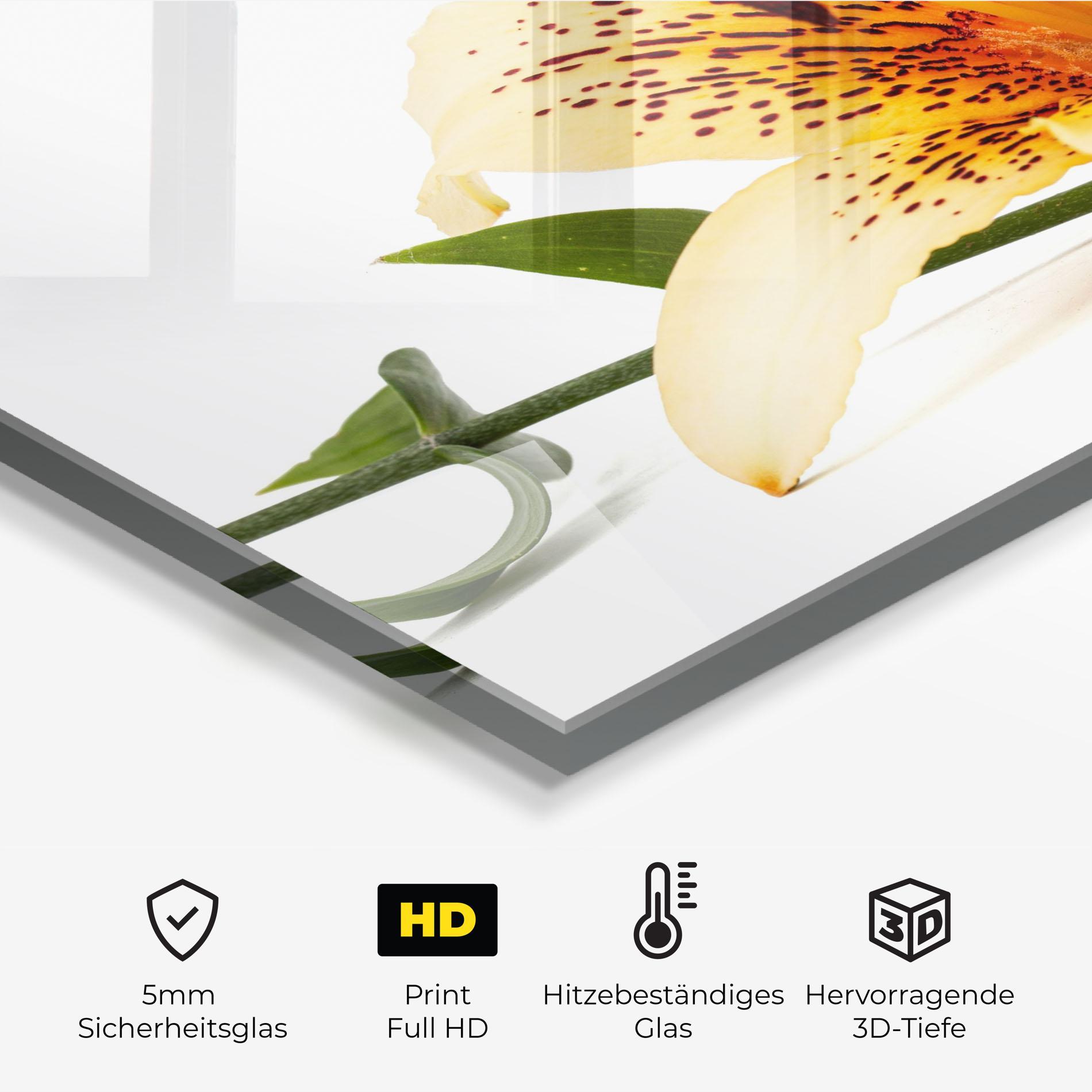 Küchenrückwand Glas Big Yellow Lily mockup 2