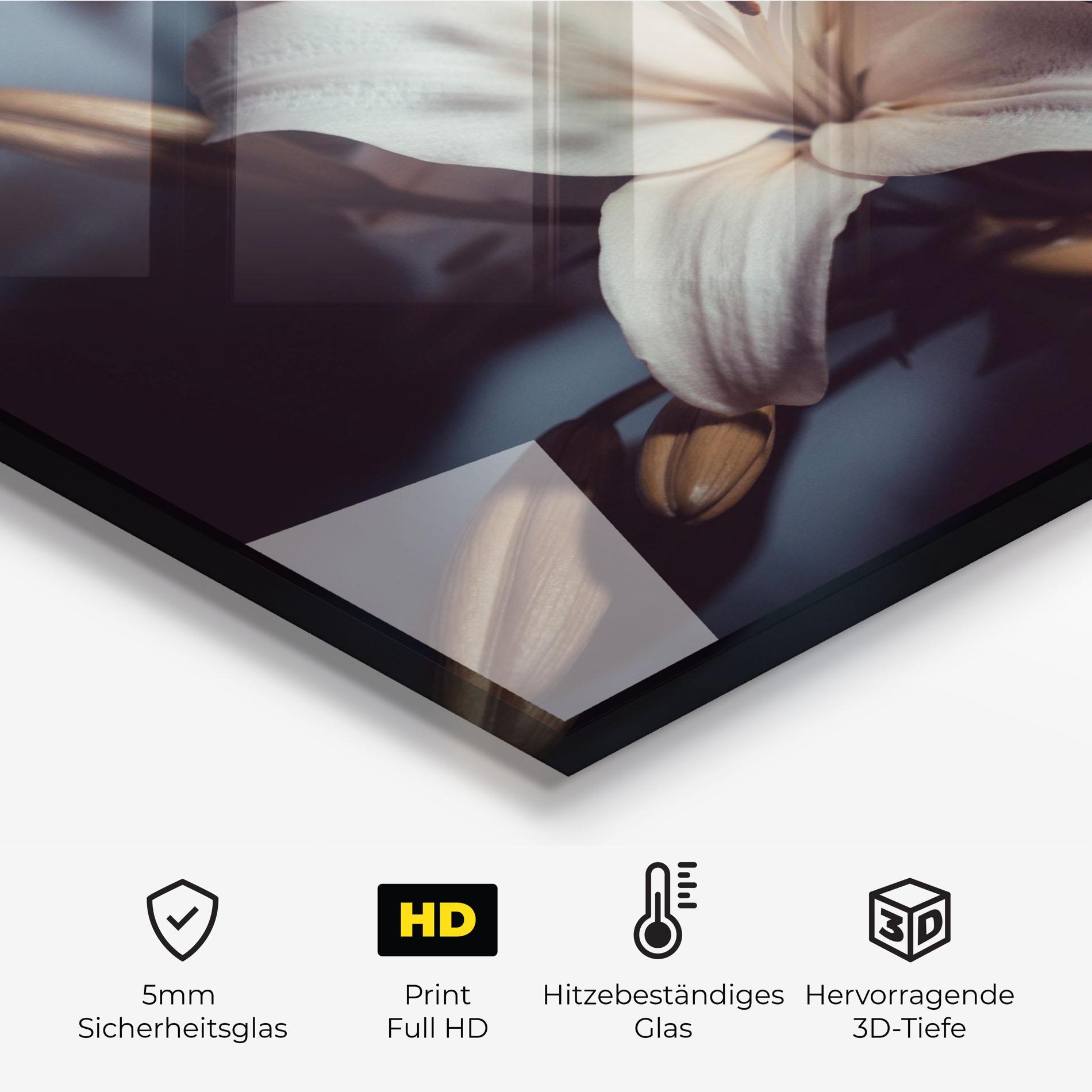 Küchenrückwand Glas Cream Lily mockup 2