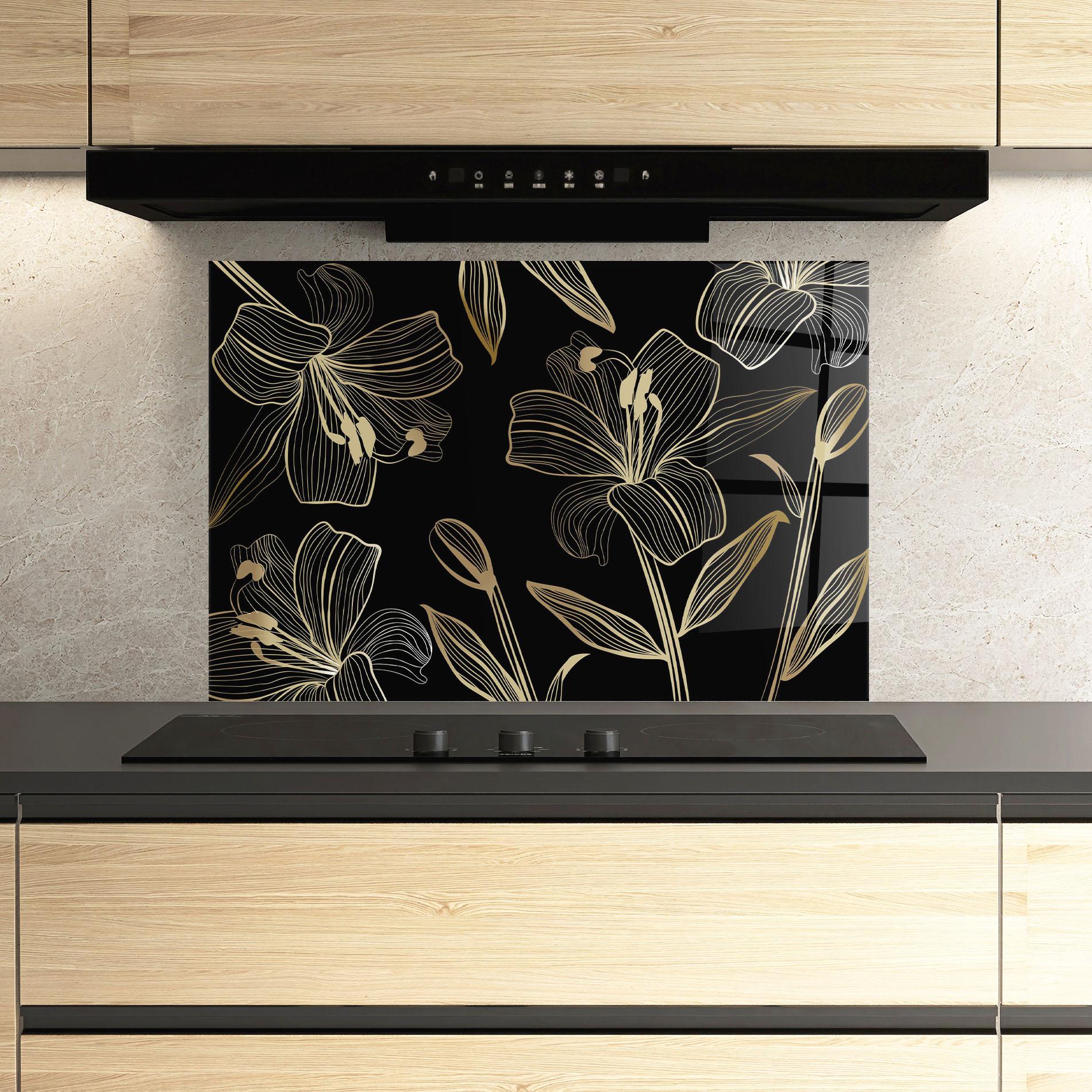 Küchenrückwand Glas Gold Black Lily mockup 3
