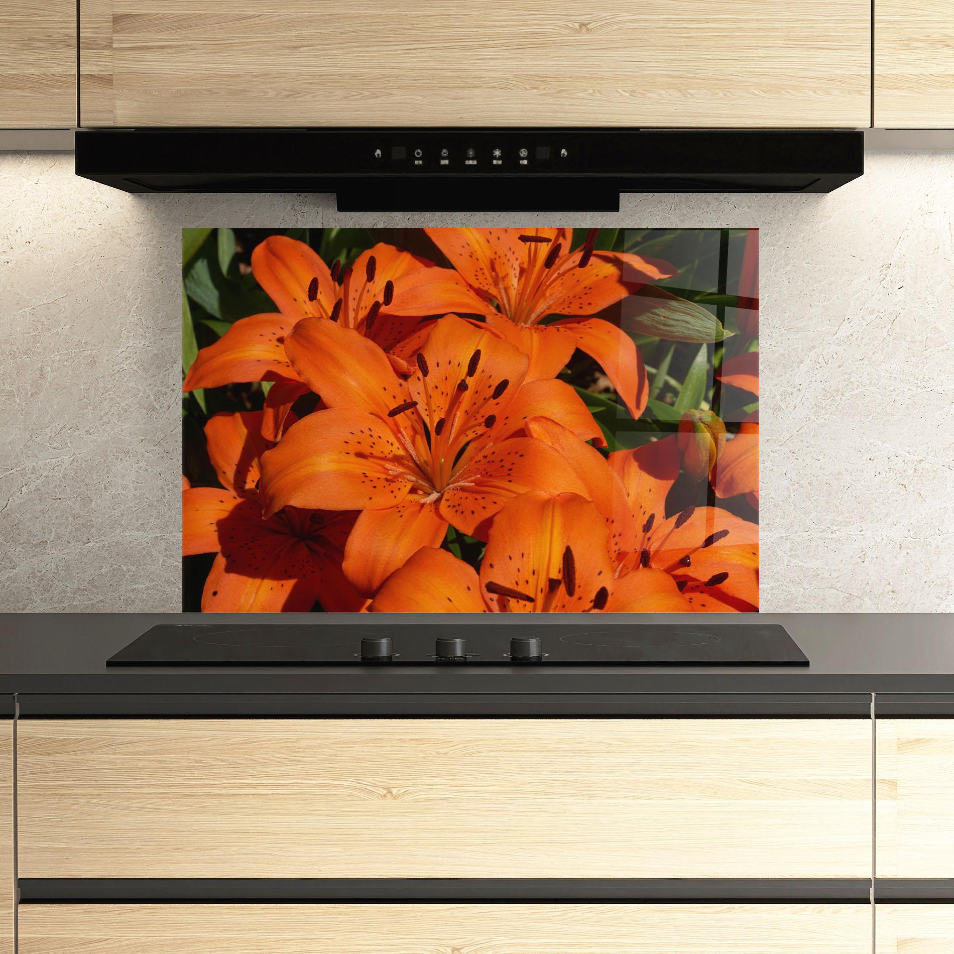 Küchenrückwand Glas Orange Lily In The Sun mockup 3