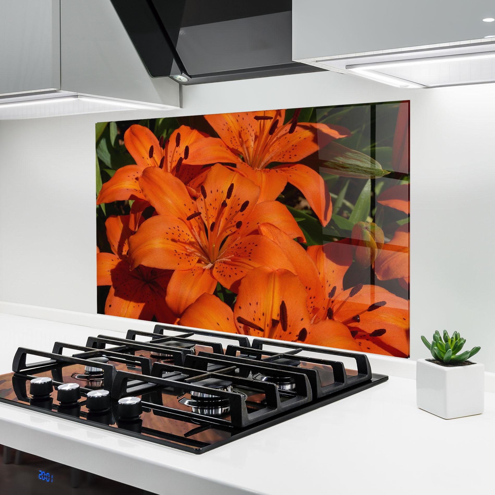 Küchenrückwand Glas Orange Lily In The Sun mockup 6