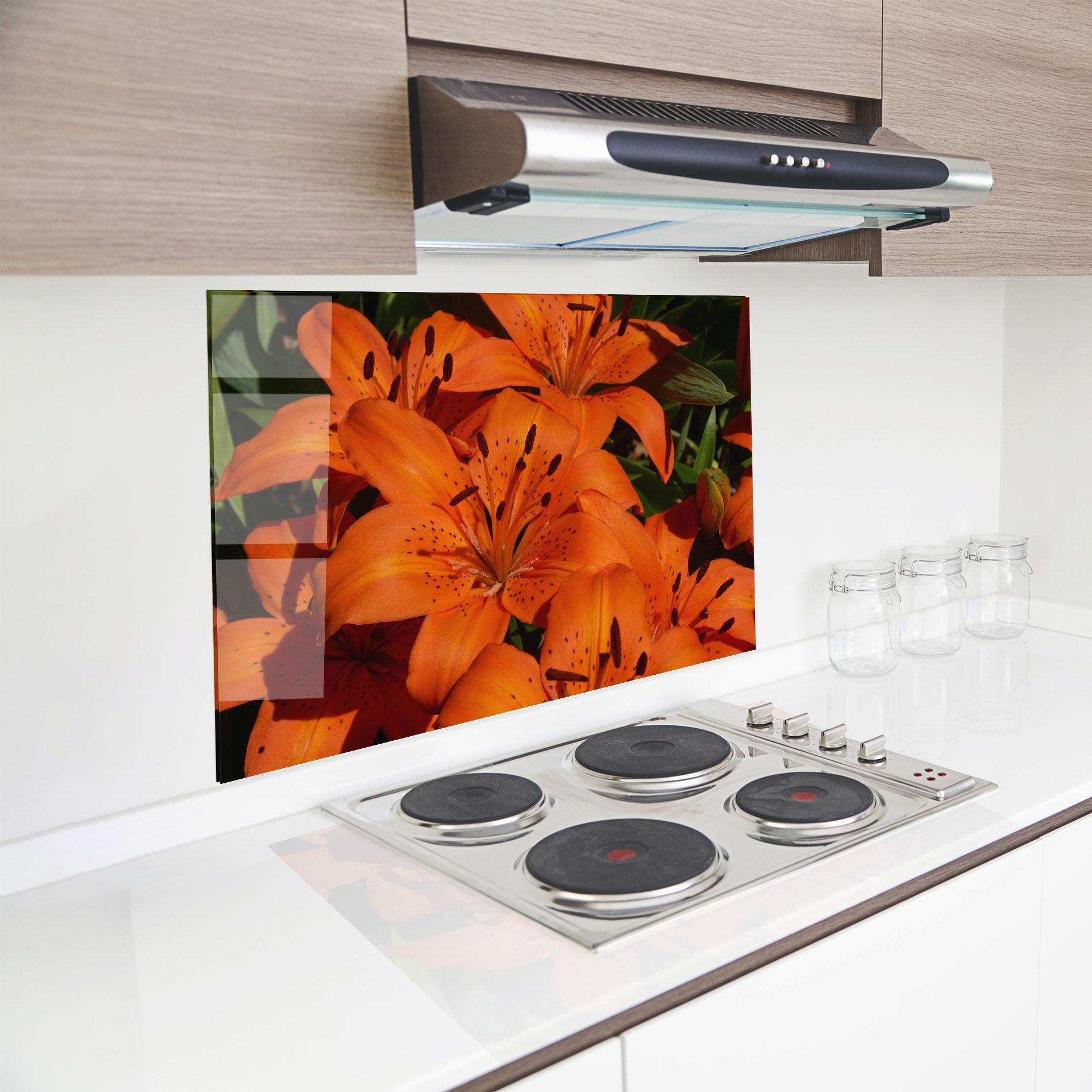 Küchenrückwand Glas Orange Lily In The Sun mockup 8