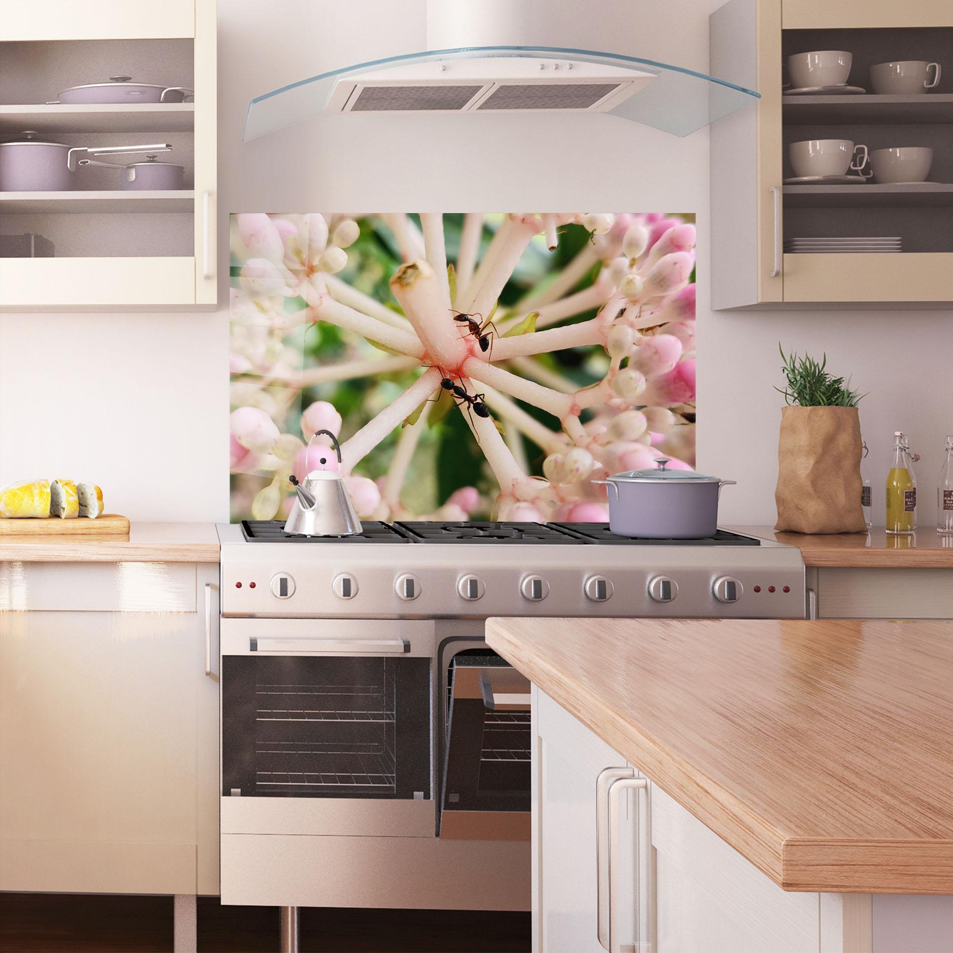 Küchenrückwand Glas Pink Exotic Flower mockup 1