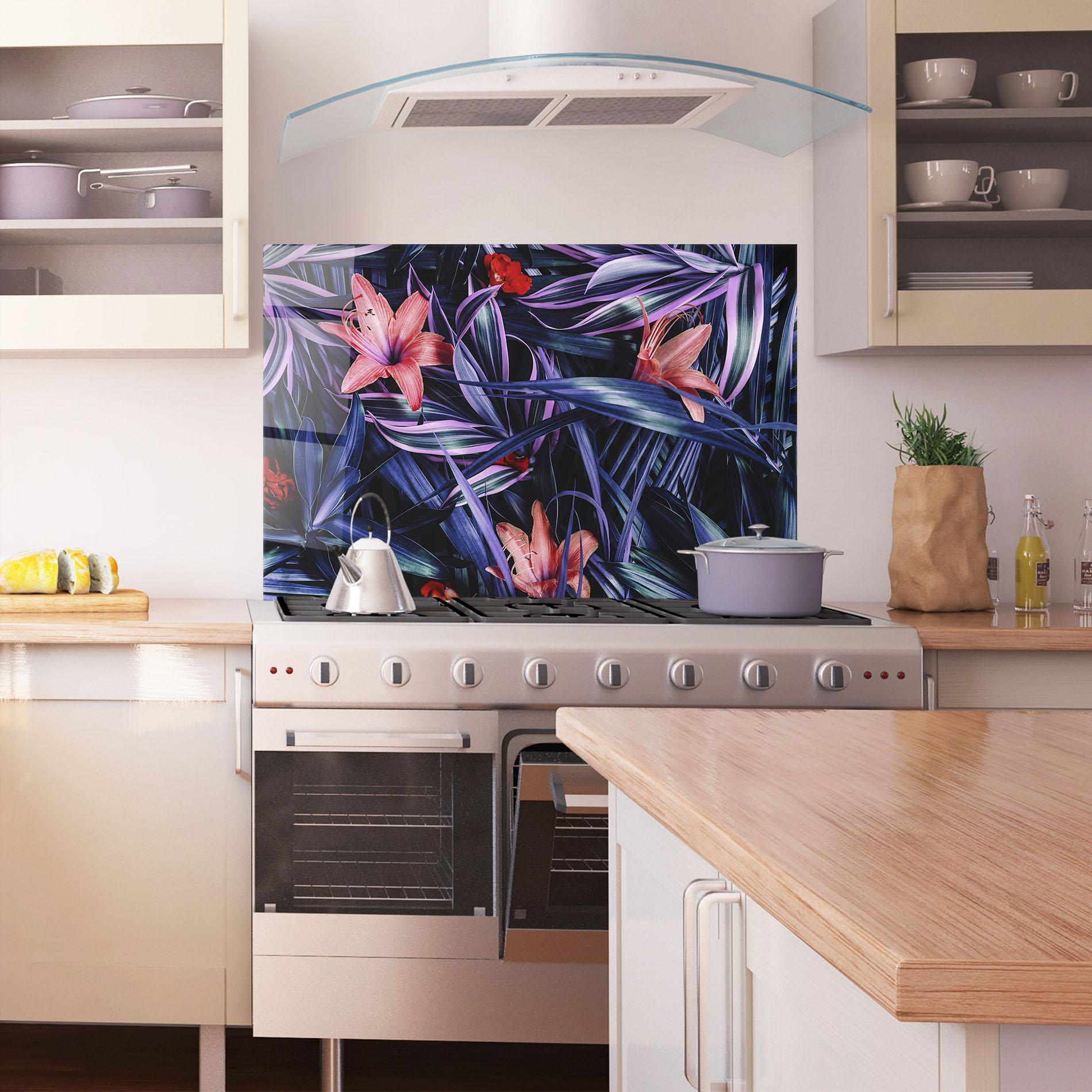 Küchenrückwand Glas Pink Purple Exotic mockup 1