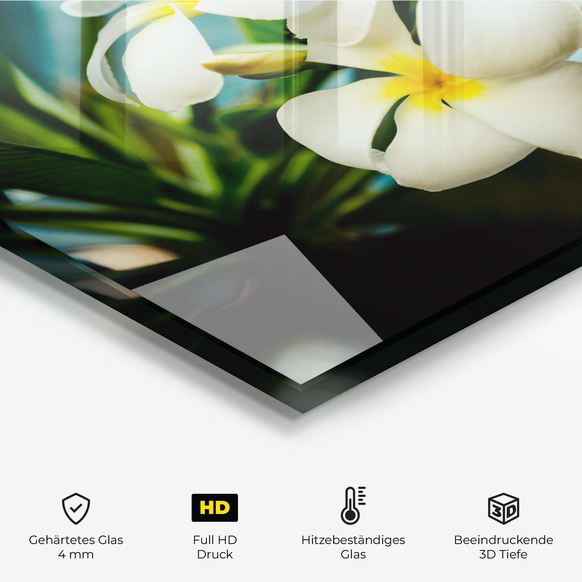 Küchenrückwand Glas Beautiful White Exotic mockup 2