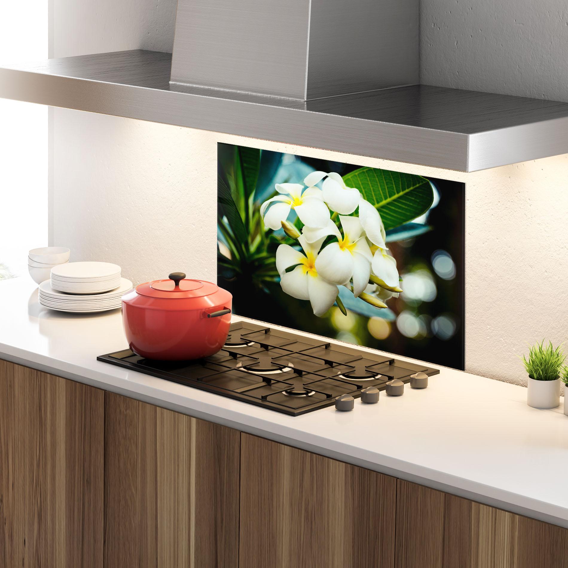 Küchenrückwand Glas Beautiful White Exotic mockup 4