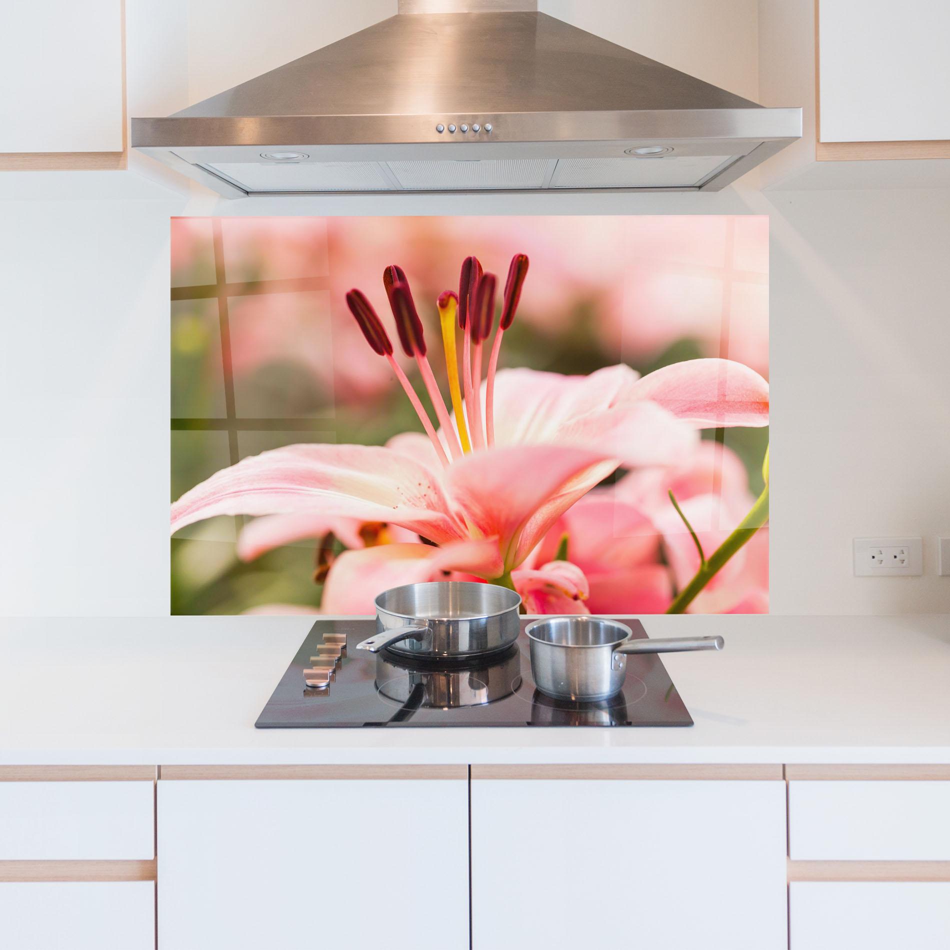 Küchenrückwand Glas Flower mockup 5