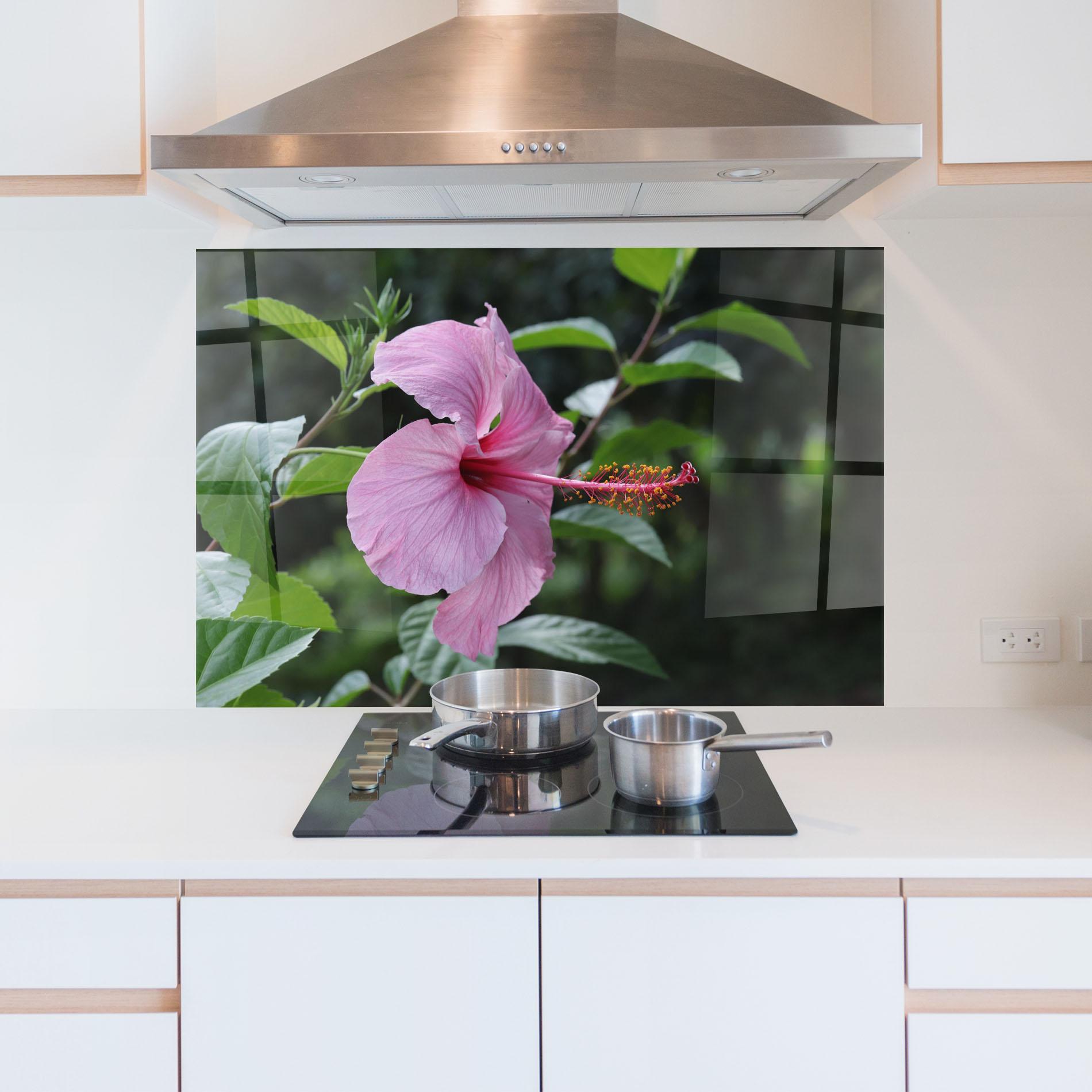 Küchenrückwand Glas Pink Exotic Plant mockup 5