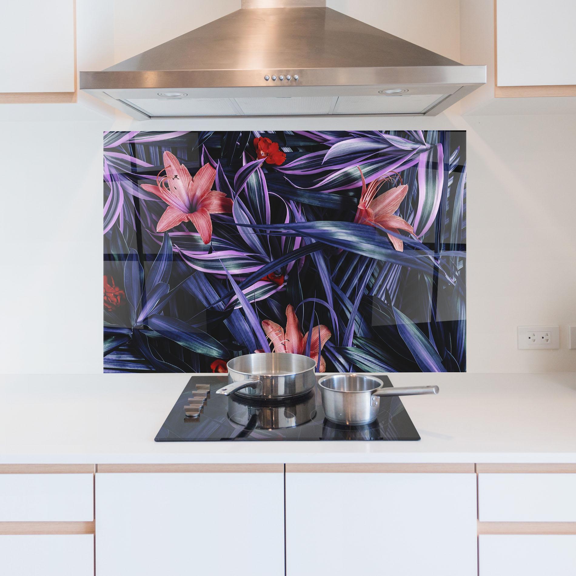 Küchenrückwand Glas Pink Purple Exotic mockup 5