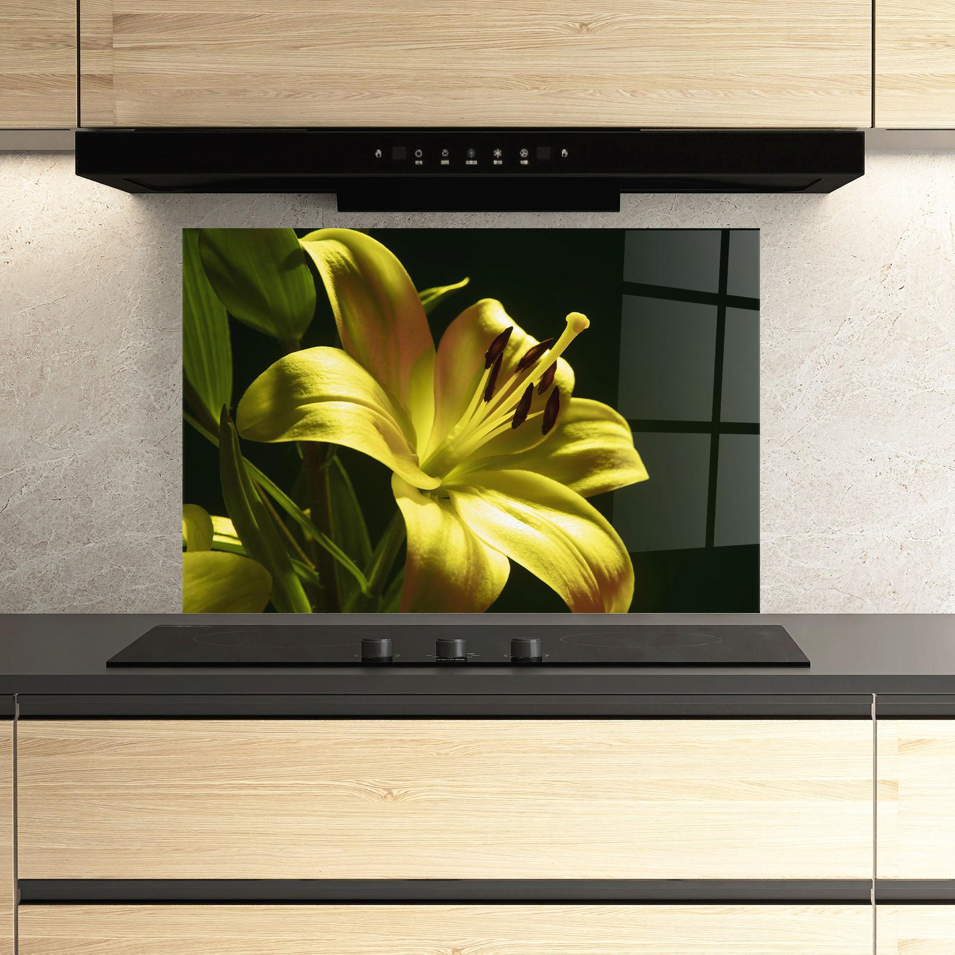 Küchenrückwand Glas Yellow Gold Exotic mockup 3