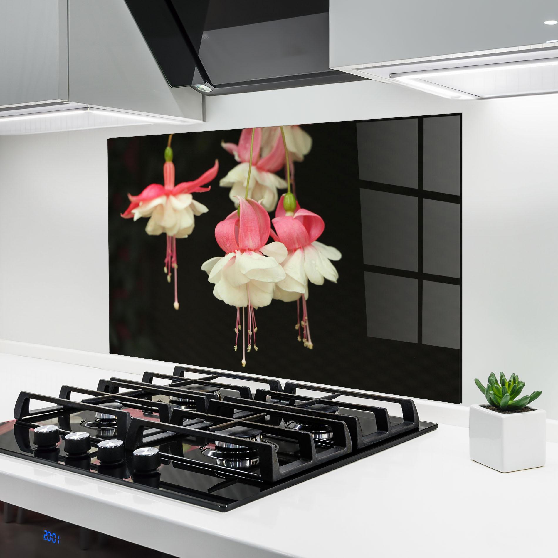 Küchenrückwand Glas Amazing Exotic Plant mockup 6