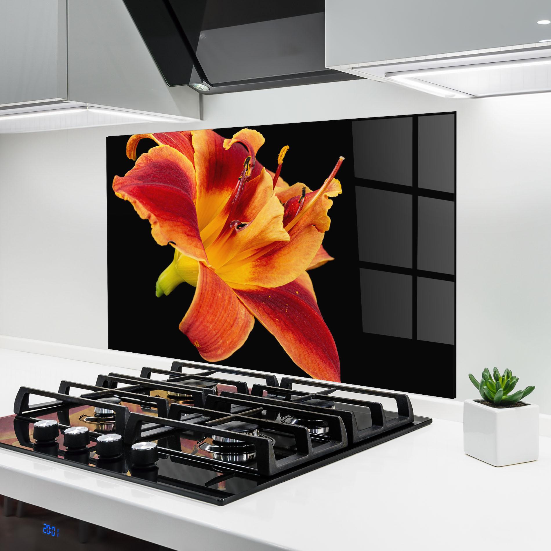 Küchenrückwand Glas Exotic Orange Red mockup 6